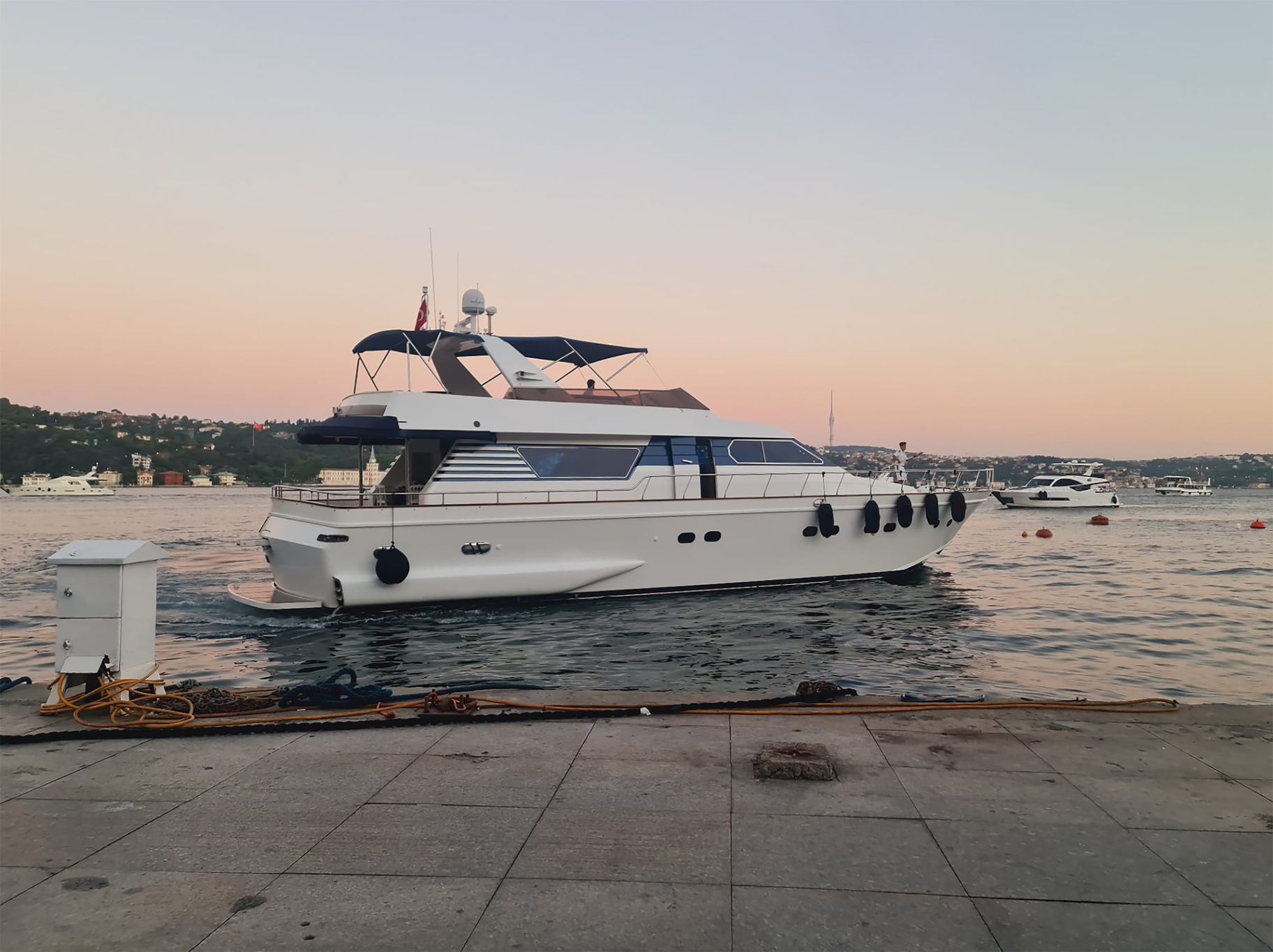 Alalunga 26m Motor Yacht