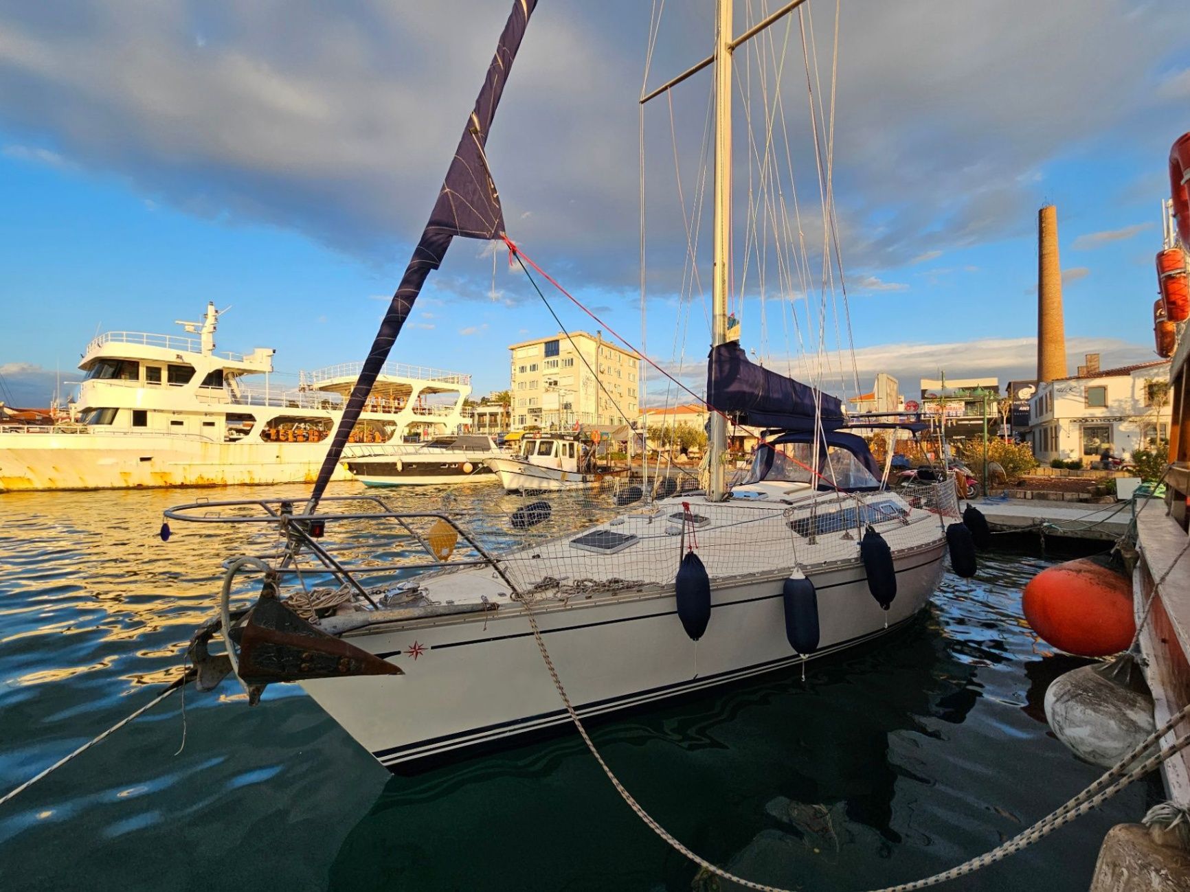 Jeanneau 11m Yelkenli