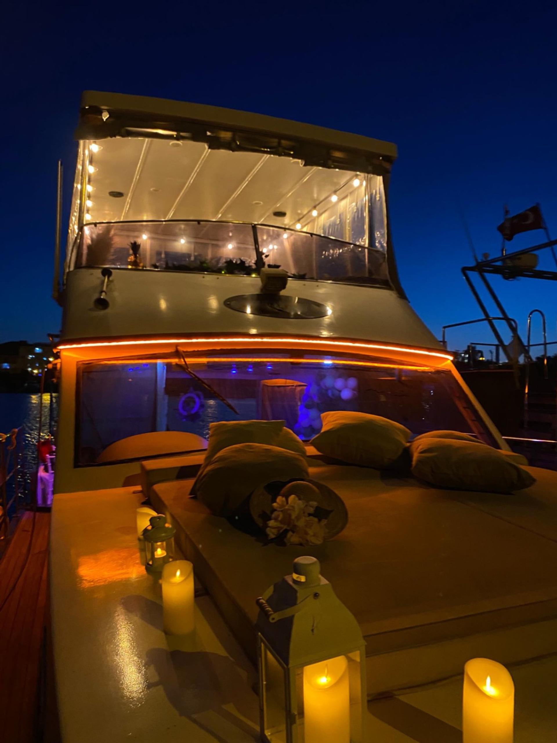 Rental Custom made 12m Motor Yacht - 881 - photo 4