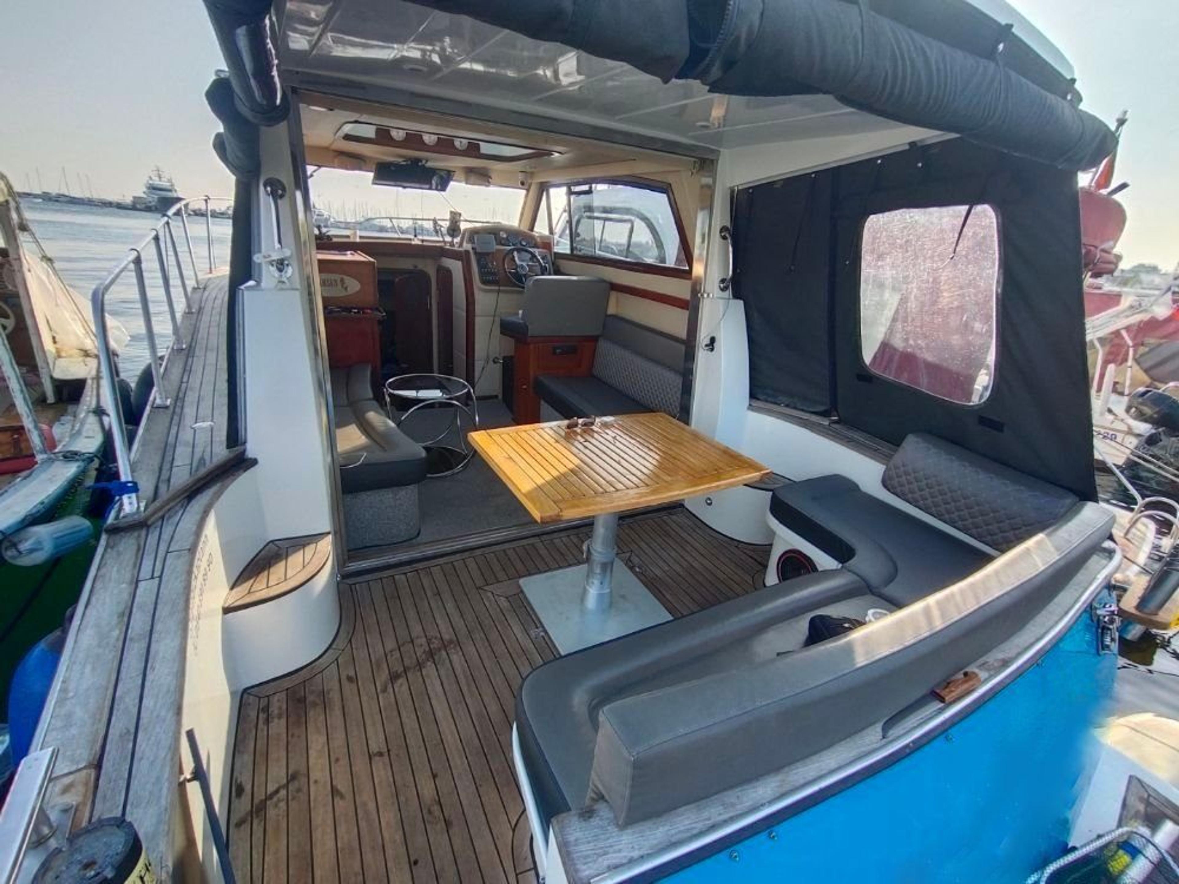 Rental Custom made 10m Motor Yacht - 863 - photo 8
