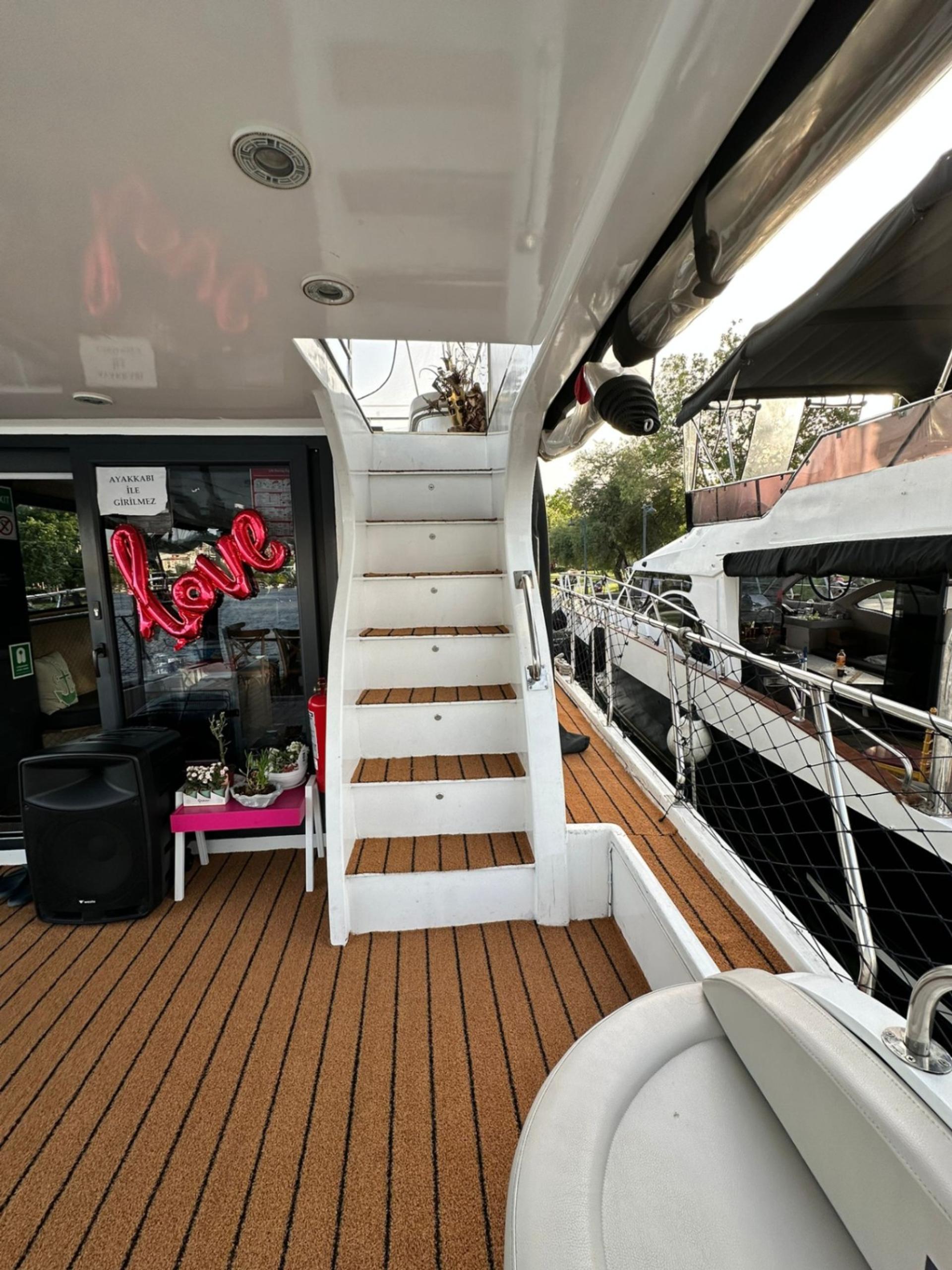 Kiralık Azimut 18m Motoryat - 355 - photo 13