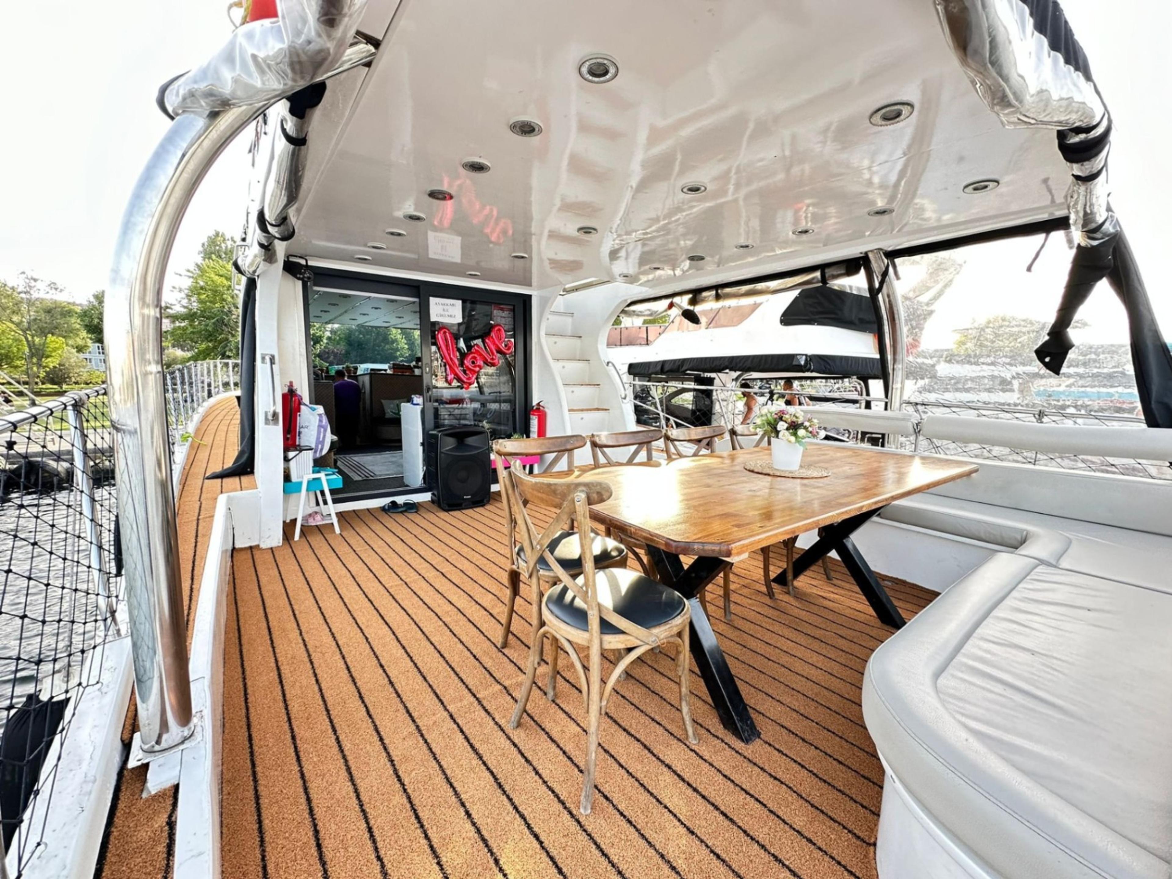 Kiralık Azimut 18m Motoryat - 355 - photo 10