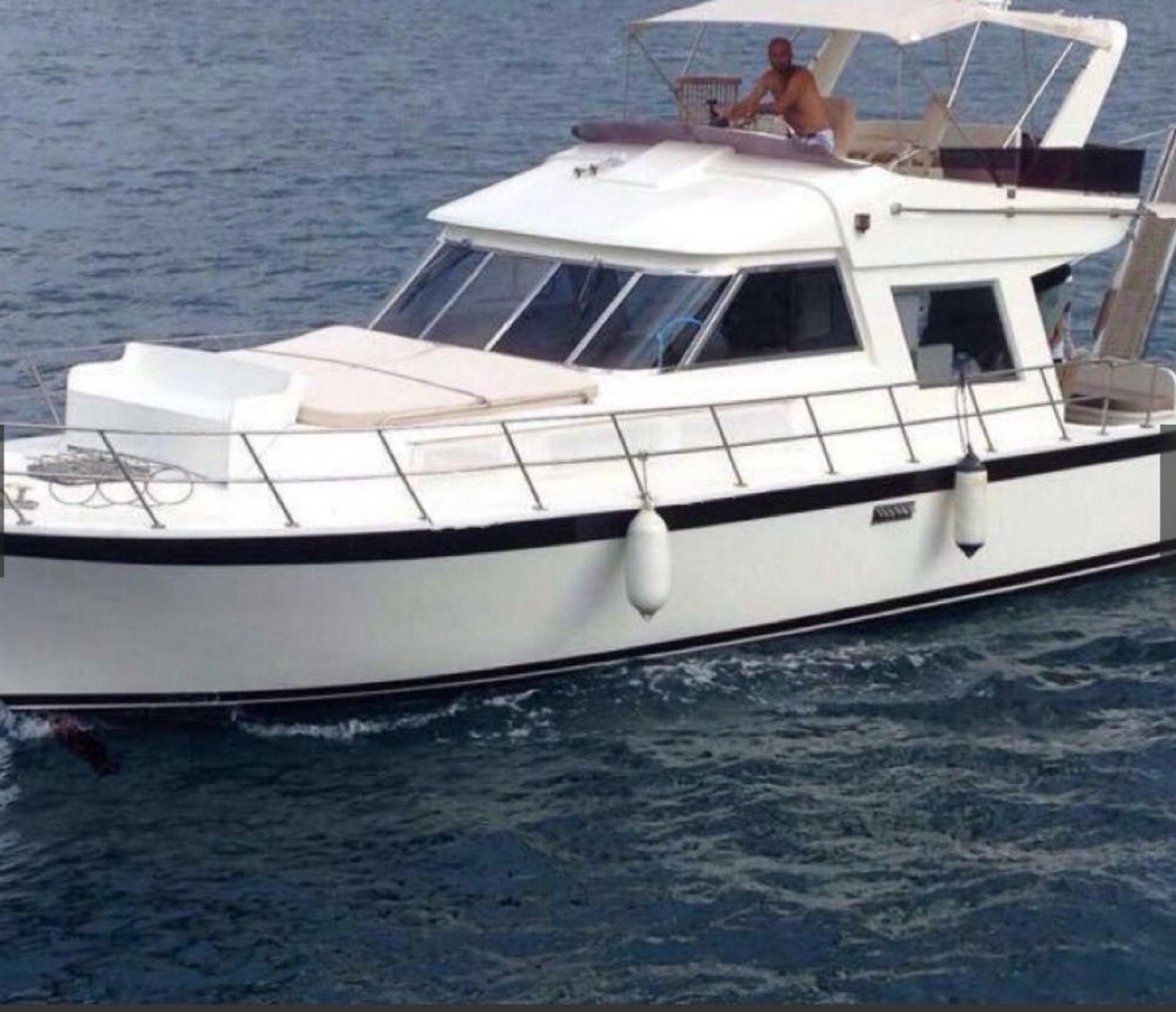 Rental Custom made 14m Motor Yacht - 611 - photo 4