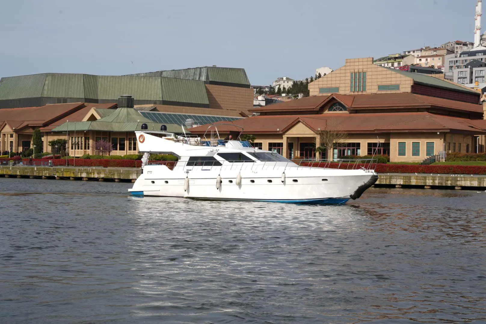 Rental Custom made 24m Motor Yacht - 814 - photo 3