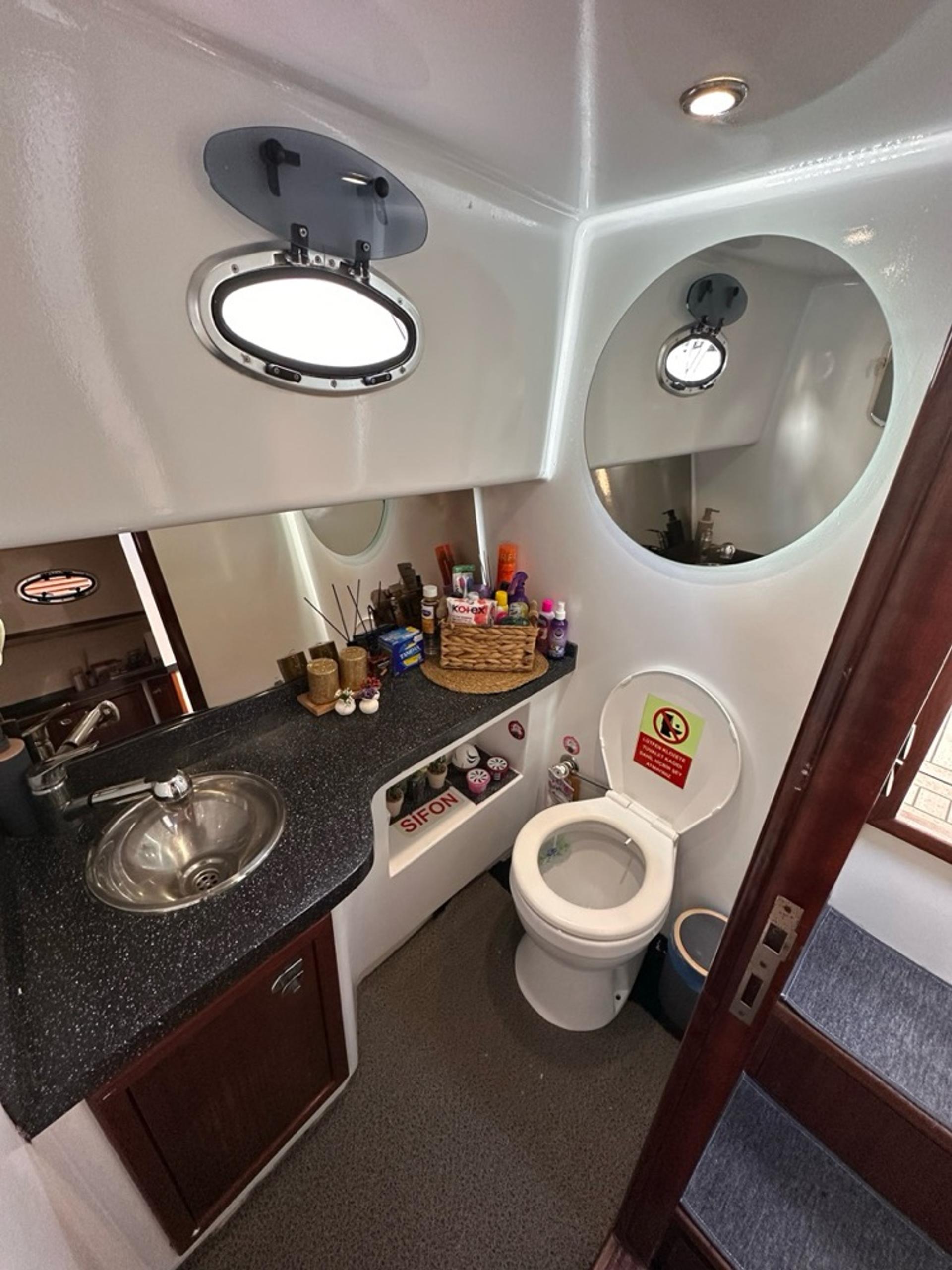 Rental Custom made 12m Motor Yacht - 1082 - photo 14