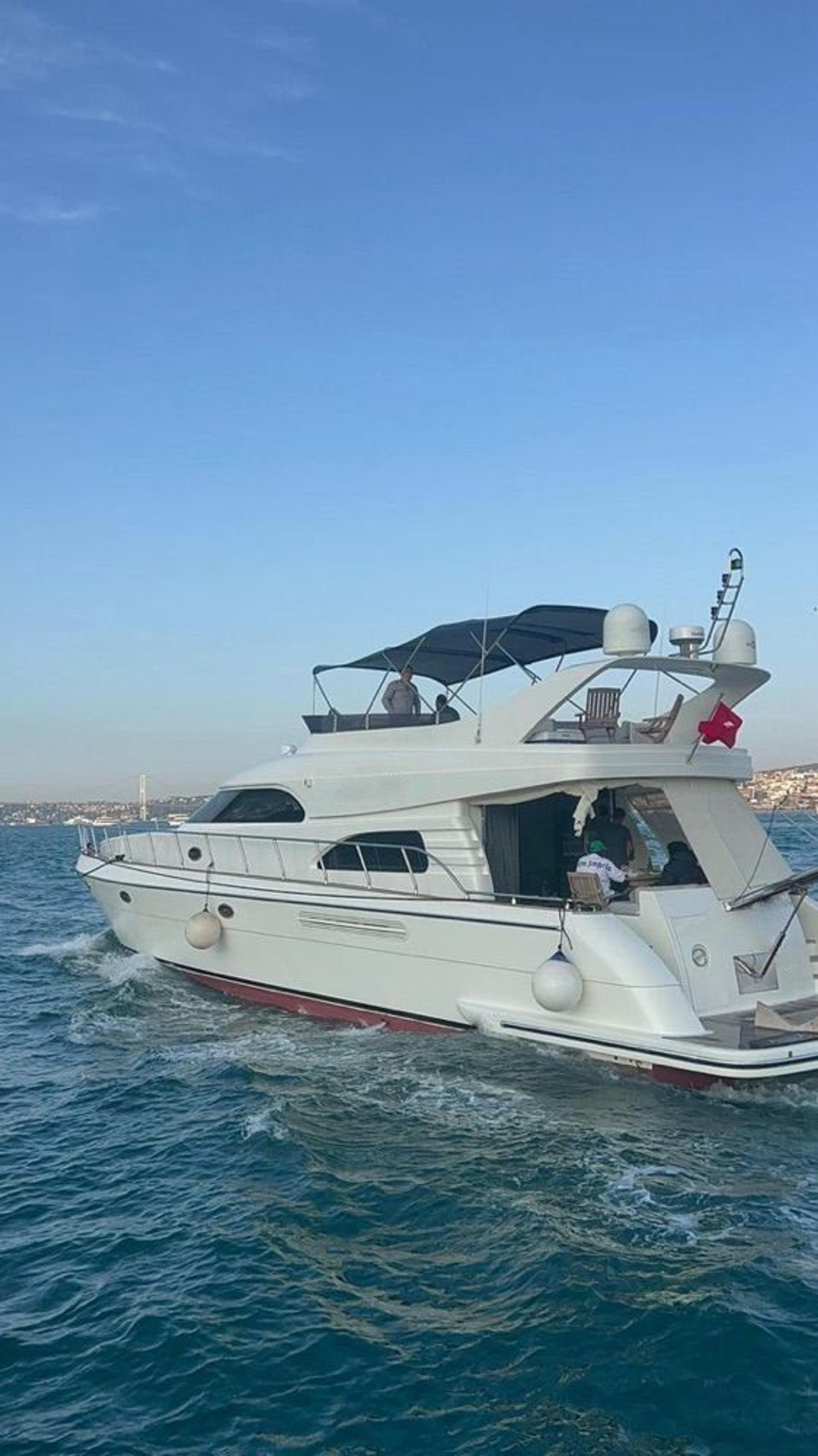 Rental Custom made 22m Motor Yacht - 187 - photo 9