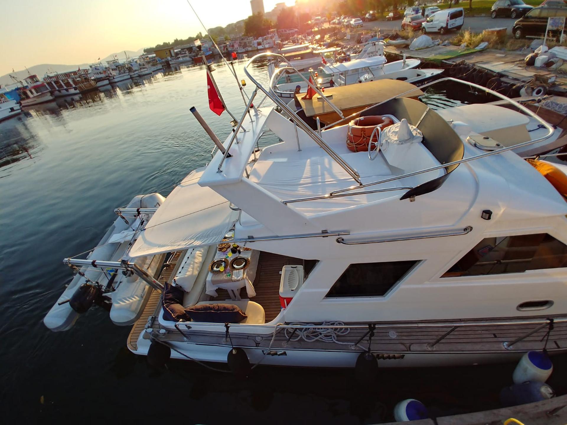 Rental Custom made 13m Motor Yacht - 440 - photo 3