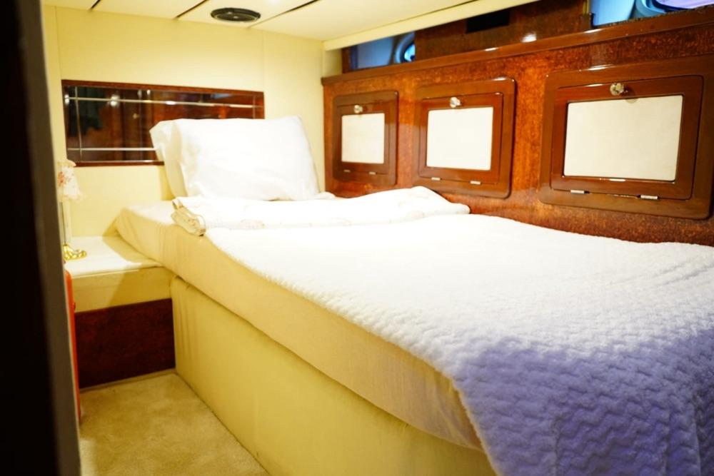 Rental Custom made 19m Motor Yacht - 992 - photo 11