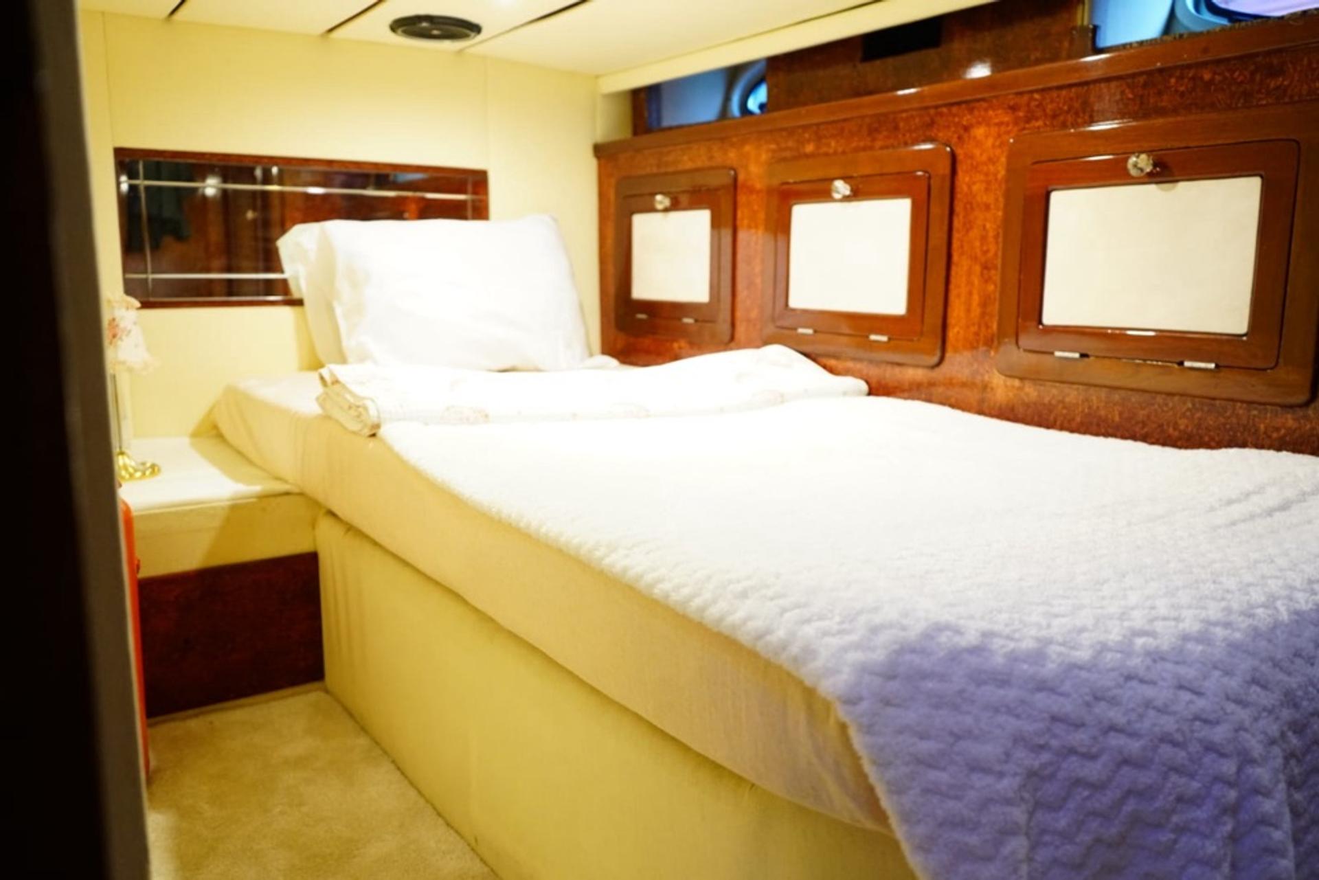 Rental Custom made 19m Motor Yacht - 992 - photo 13