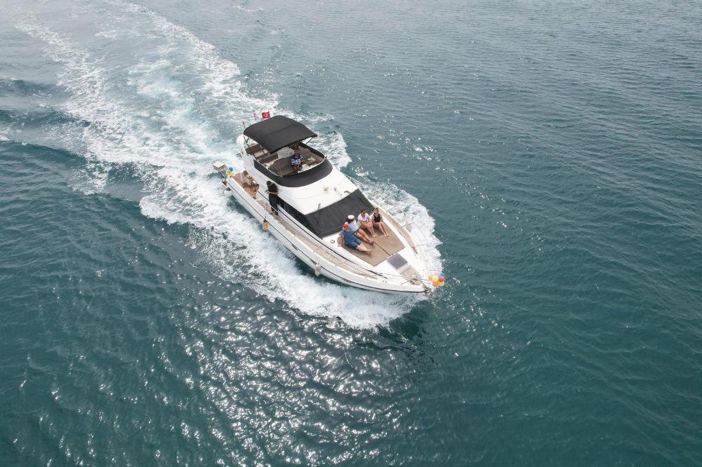 Rental Eurocraft 13m Motor Yacht - 566-28