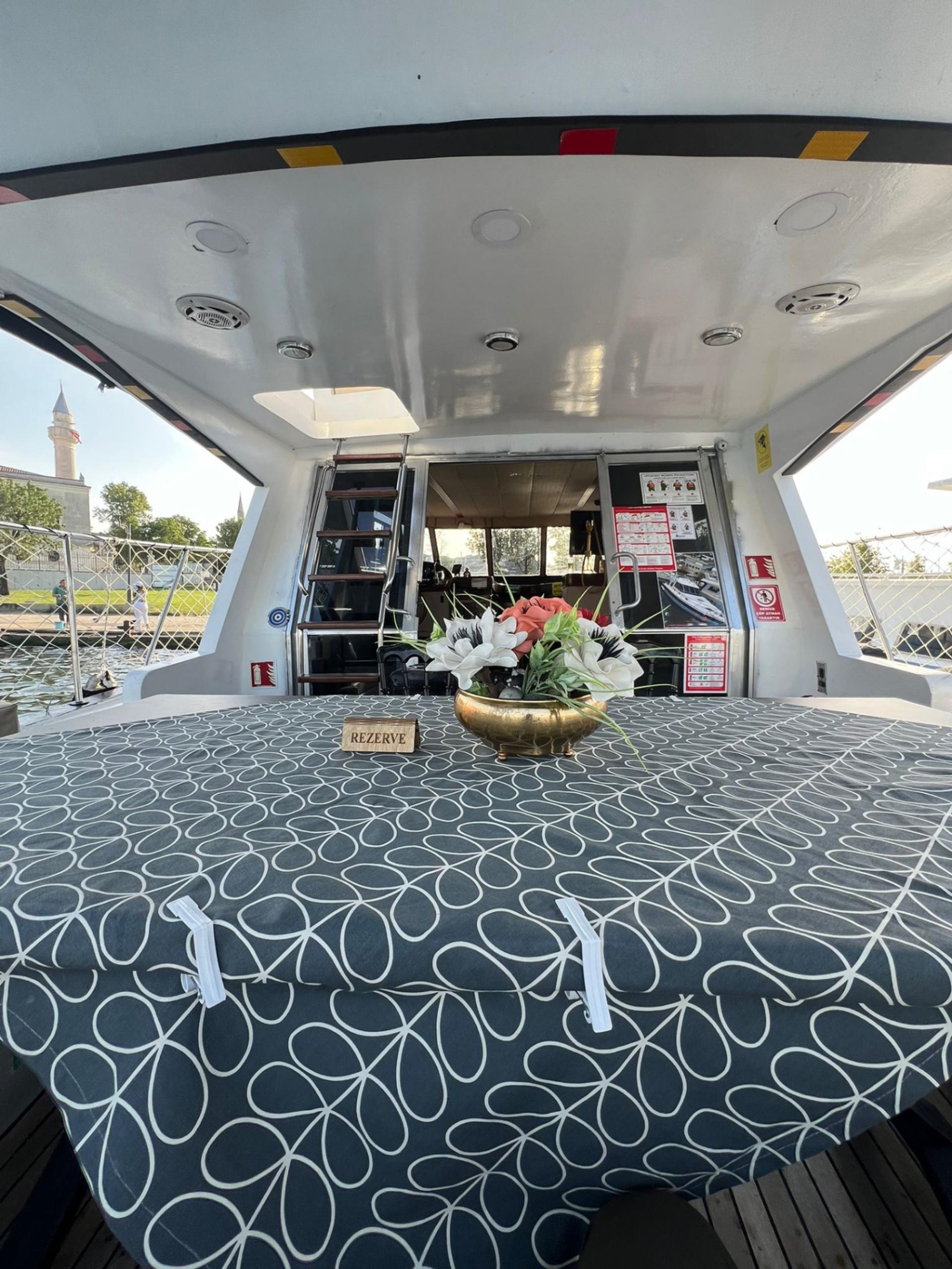 Rental Custom made 14m Motor Yacht - 580 - photo 10