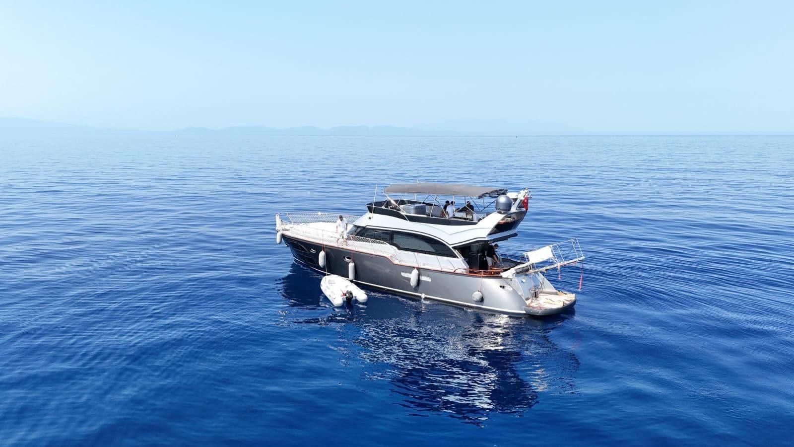 Rental Custom made 21m Motor Yacht - 471 - photo 1