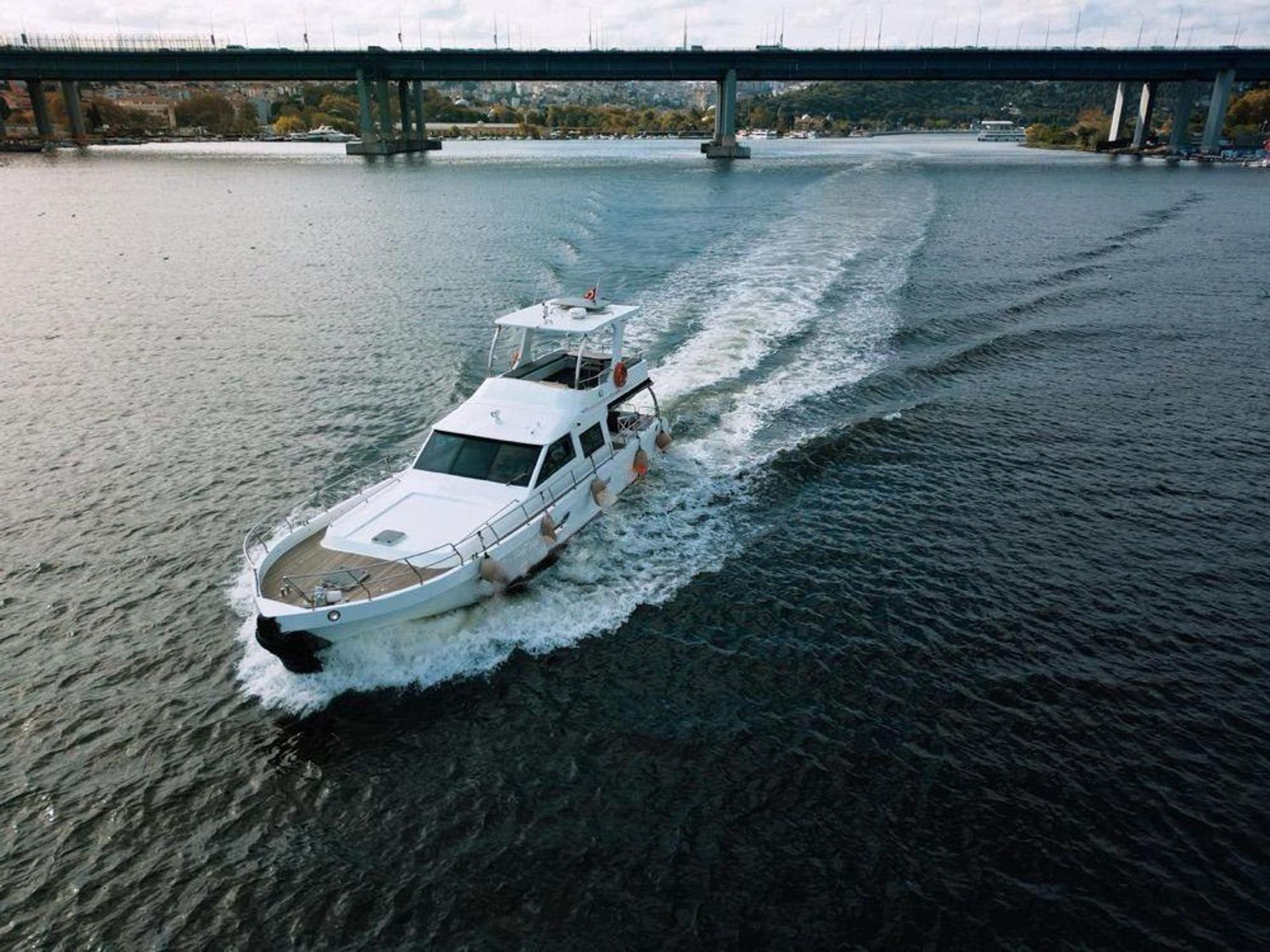 Rental Custom made 16m Motor Yacht - 1090 - photo 1