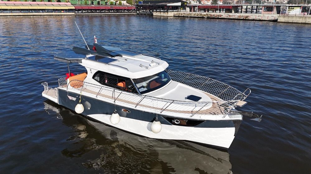 Özel yapım 11m Motoryat