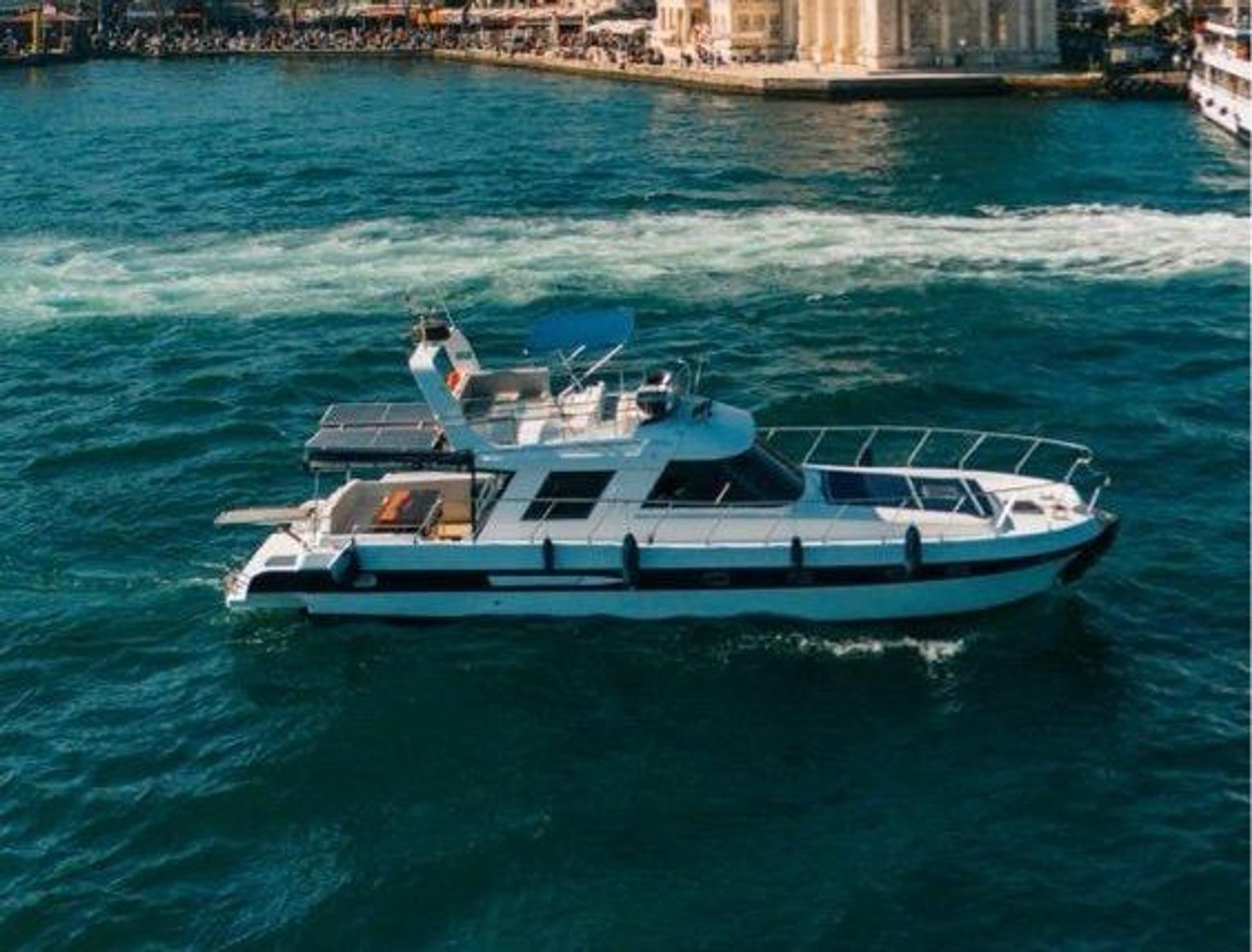 Kiralık Riva 14m Motoryat - 439 - photo 1
