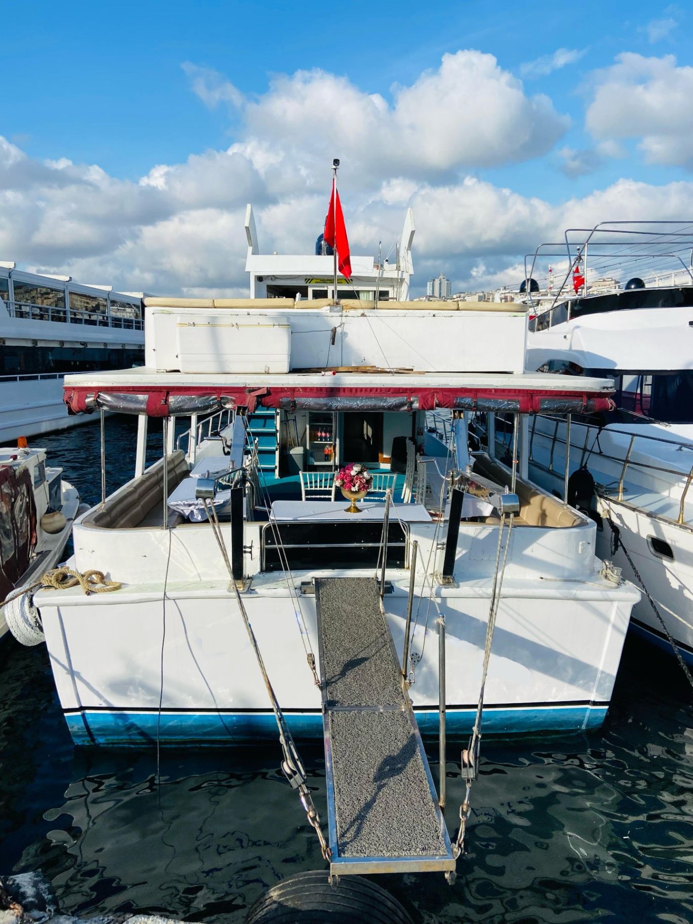 Özel yapım 16m Motoryat