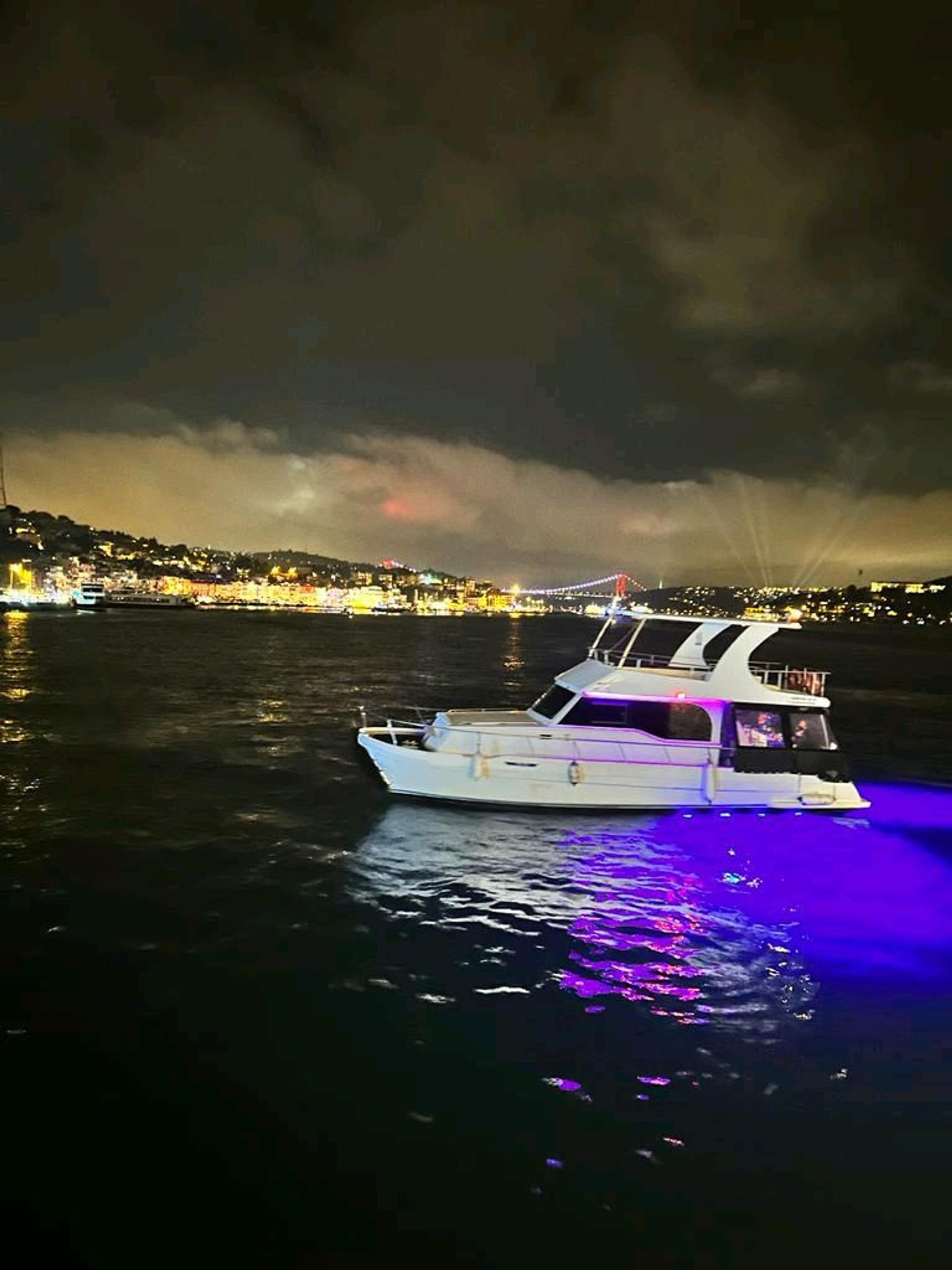 Kiralık Özel yapım 14m Motoryat - 89 - photo 13