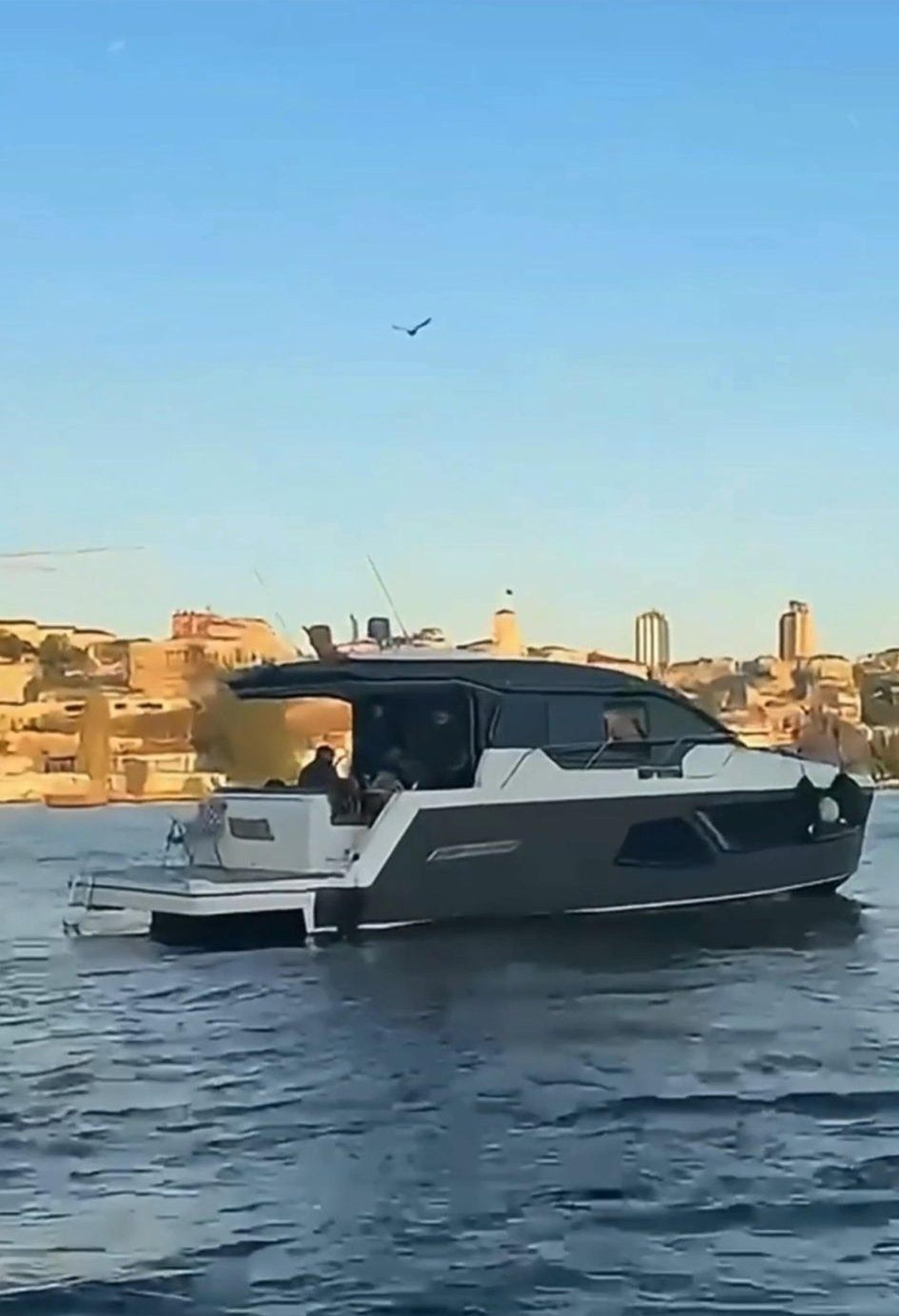 Kiralık Ocean Yachts 12m Motoryat - 694 - photo 15