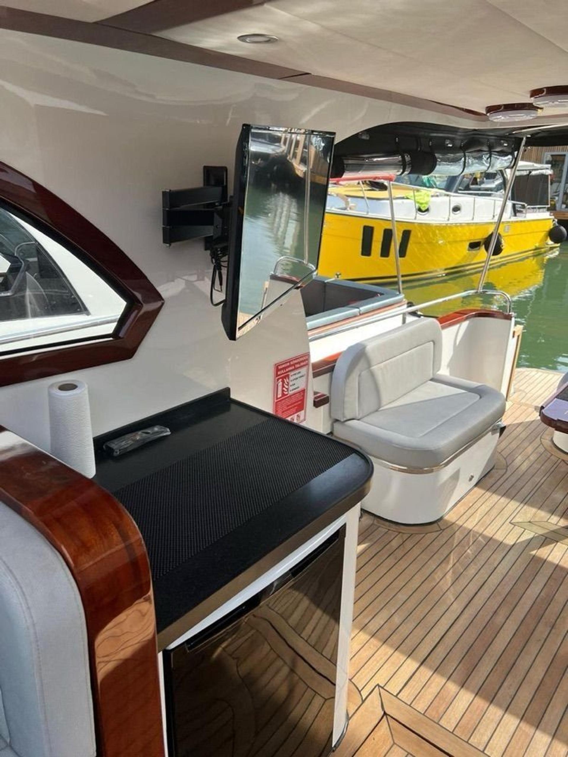 Kiralık Özel yapım 12m Motoryat - 1121 - photo 13