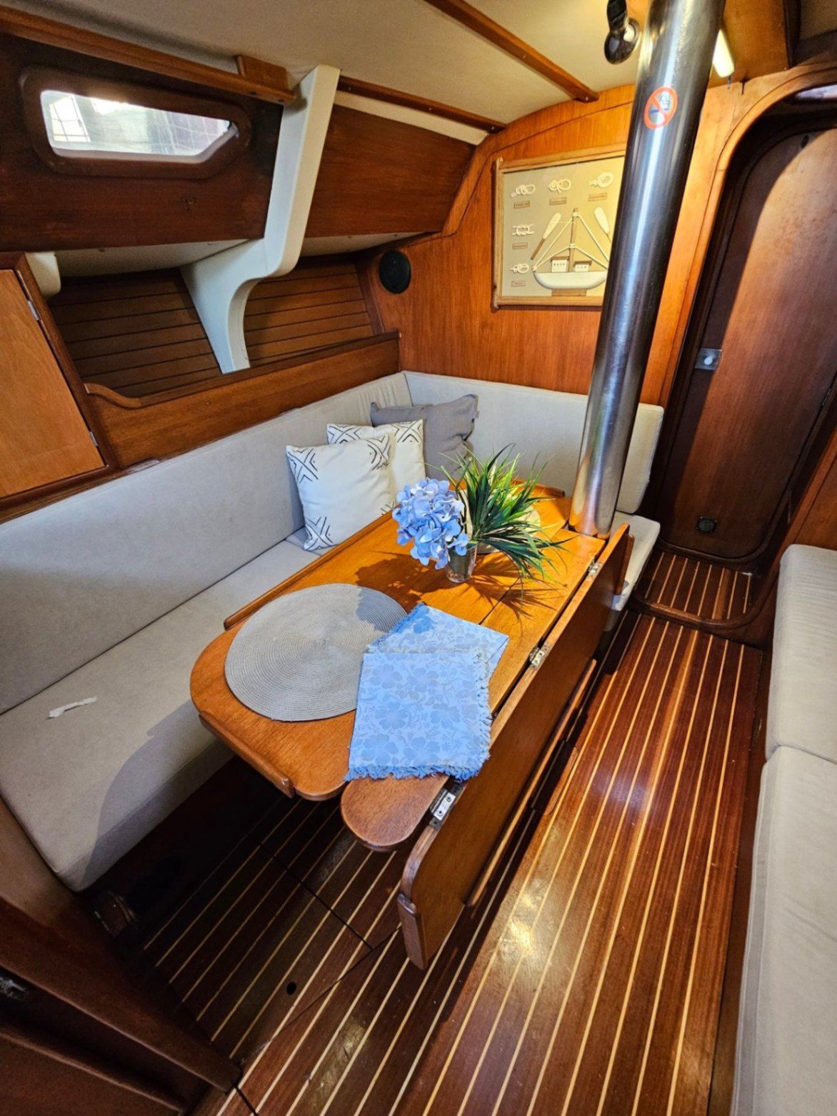 Jeanneau 11m Yelkenli