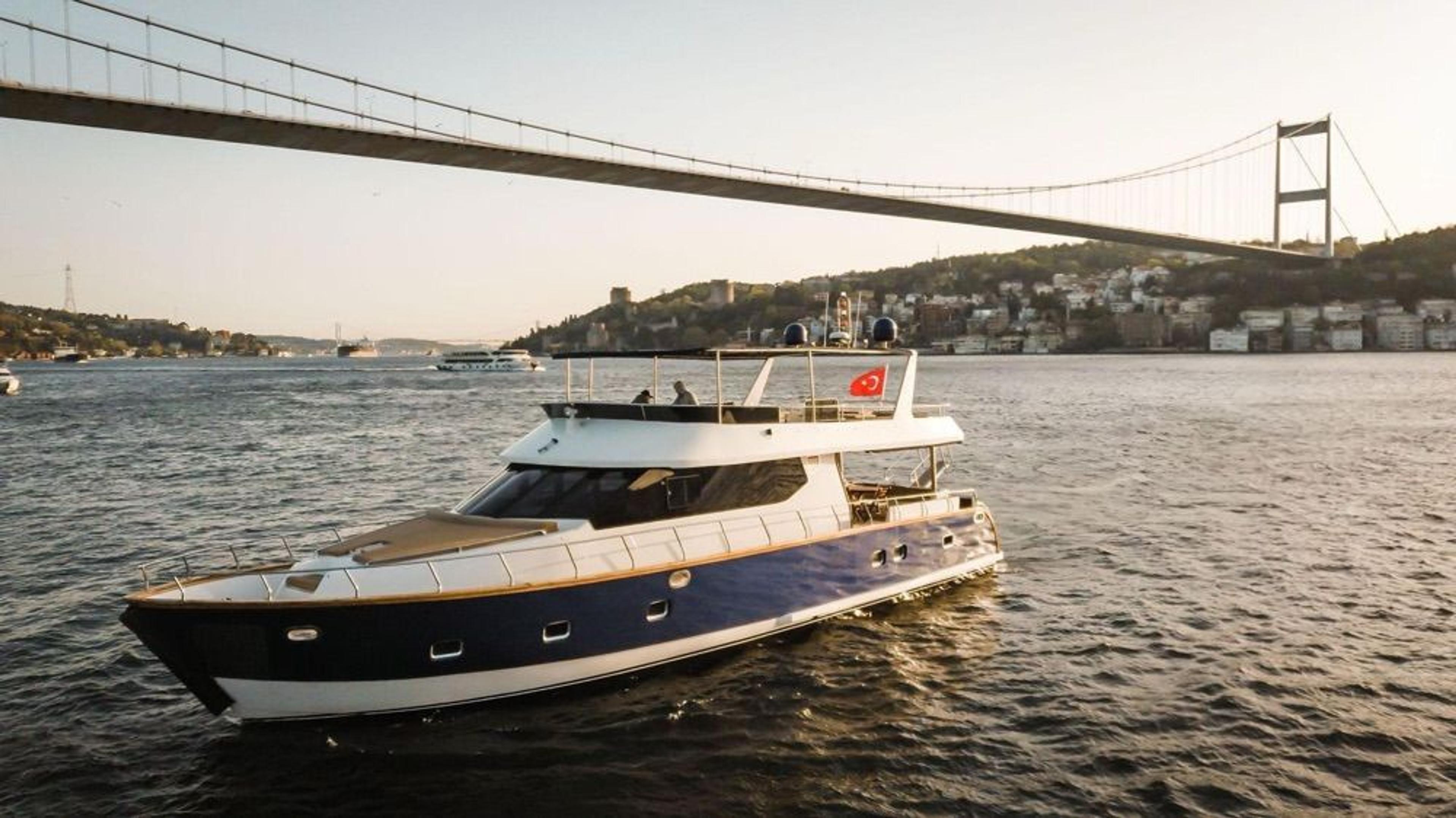 Rental Custom made 23m Motor Yacht - 372 - photo 3