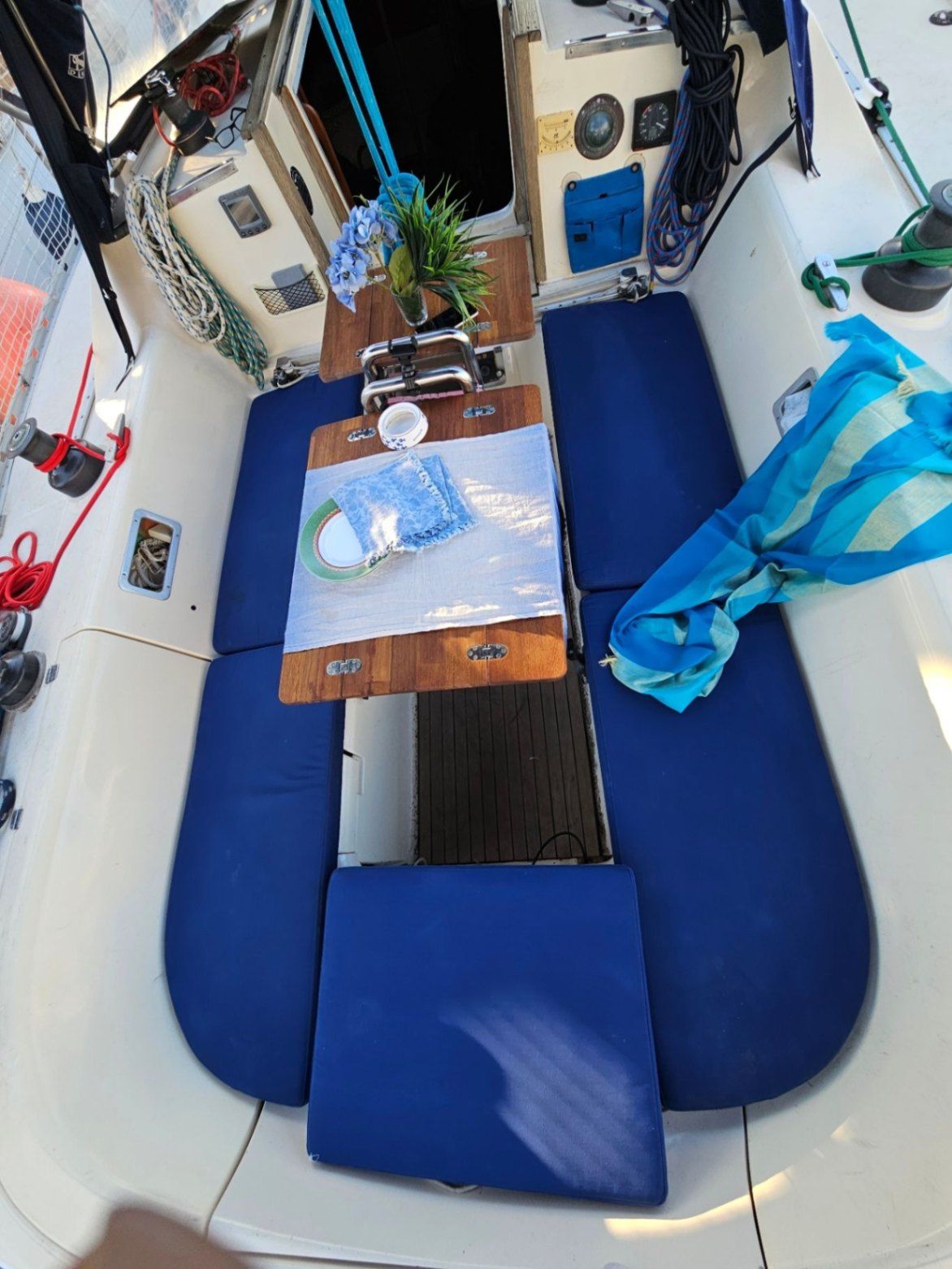 Jeanneau 11m Yelkenli