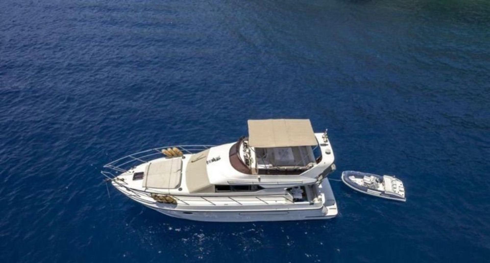 Rental Eurocraft 14m Motor Yacht - 963 - photo 2