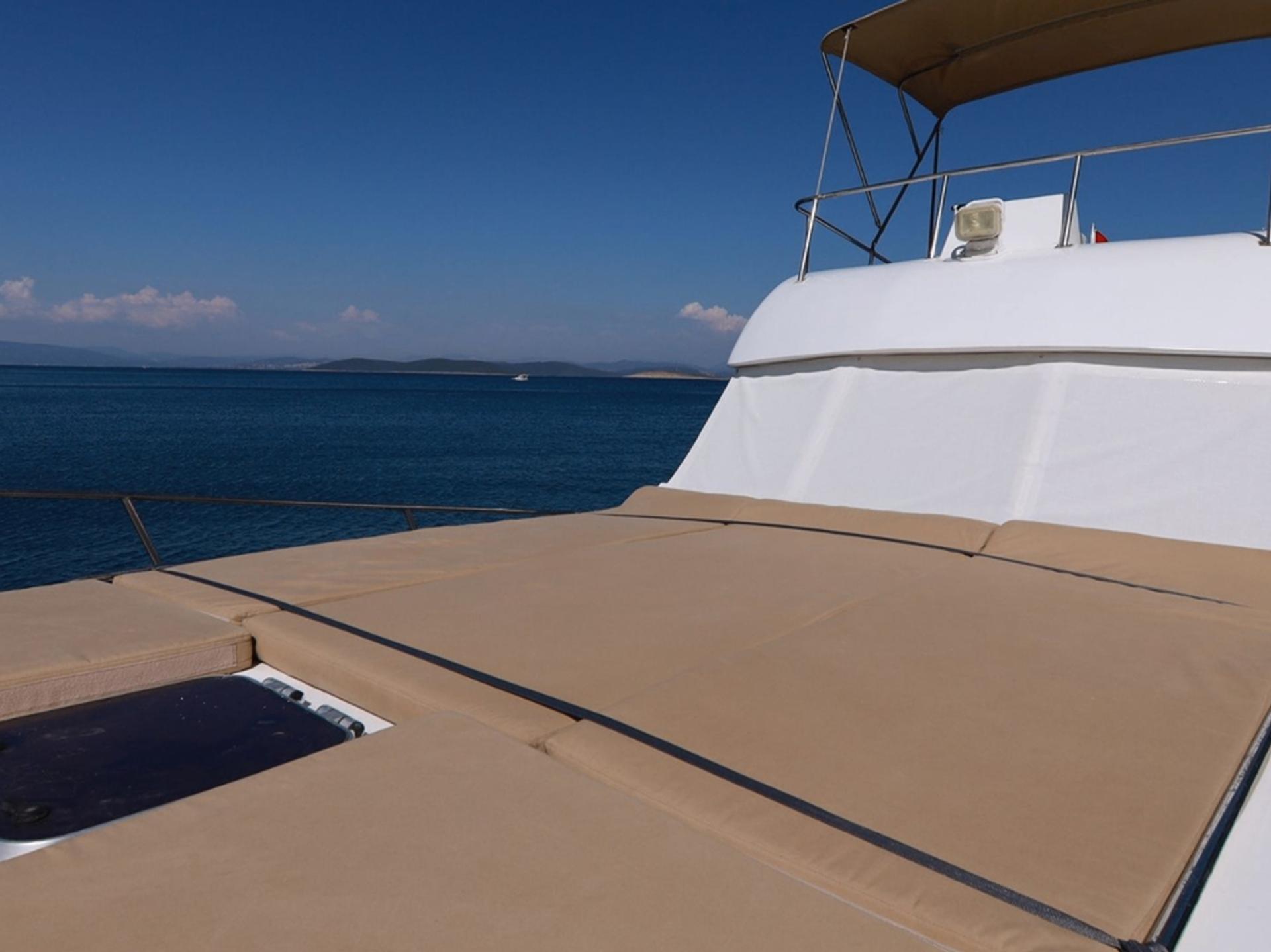 Rental Custom made 14m Motor Yacht - 393 - photo 13
