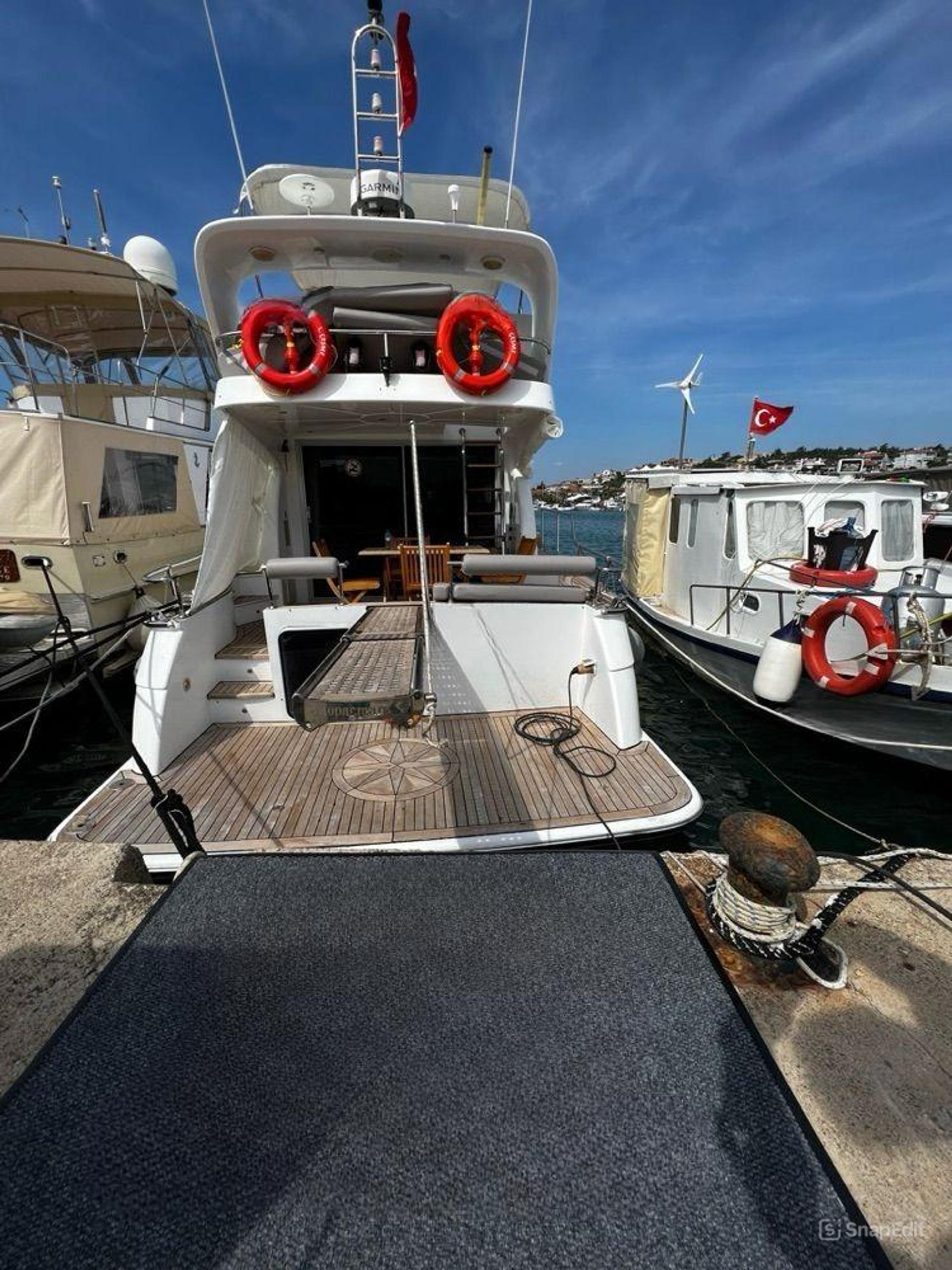 Rental Custom made 14m Motor Yacht - 547 - photo 3