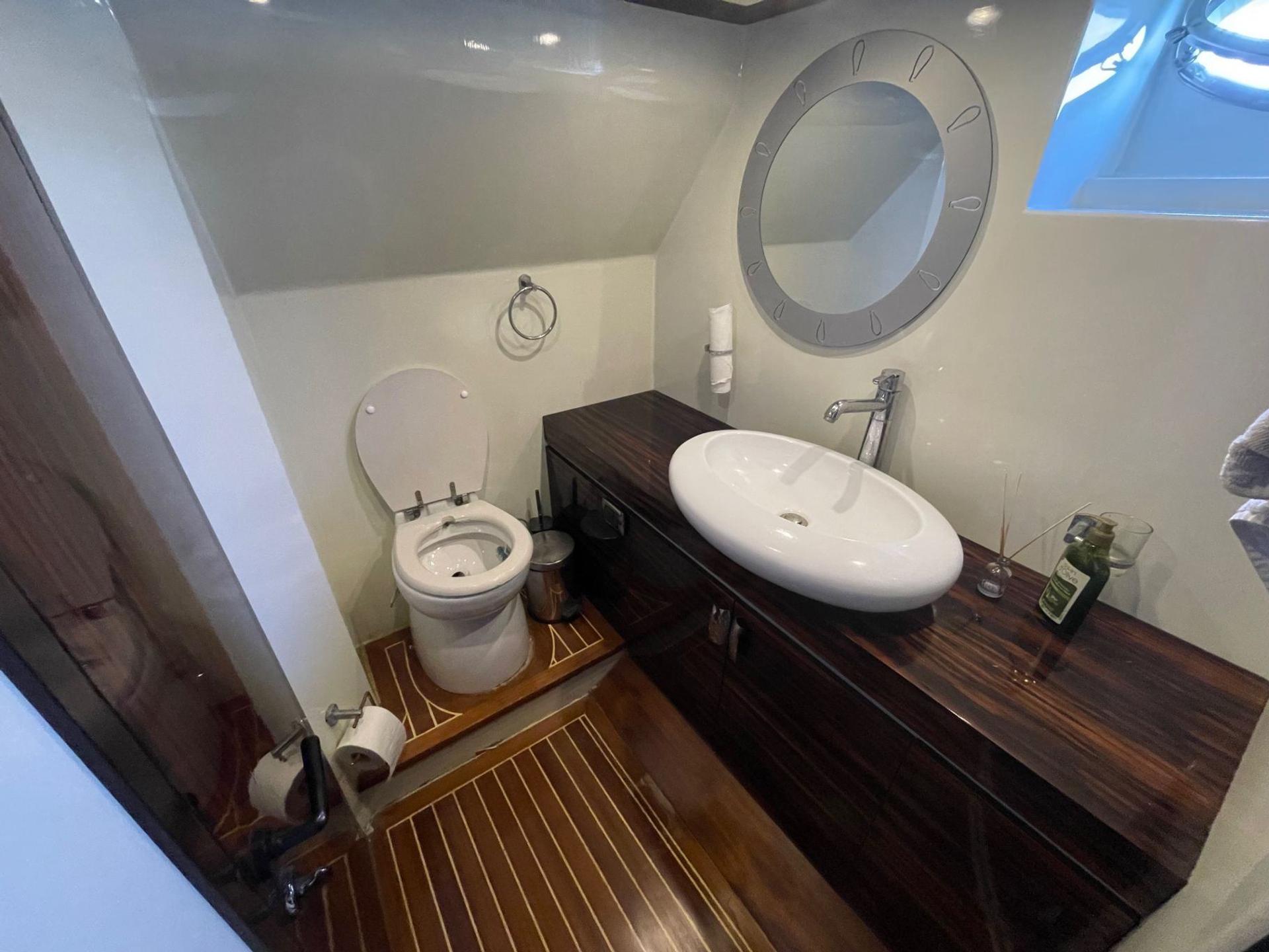 Rental Custom made 22m Motor Yacht - 187 - photo 33