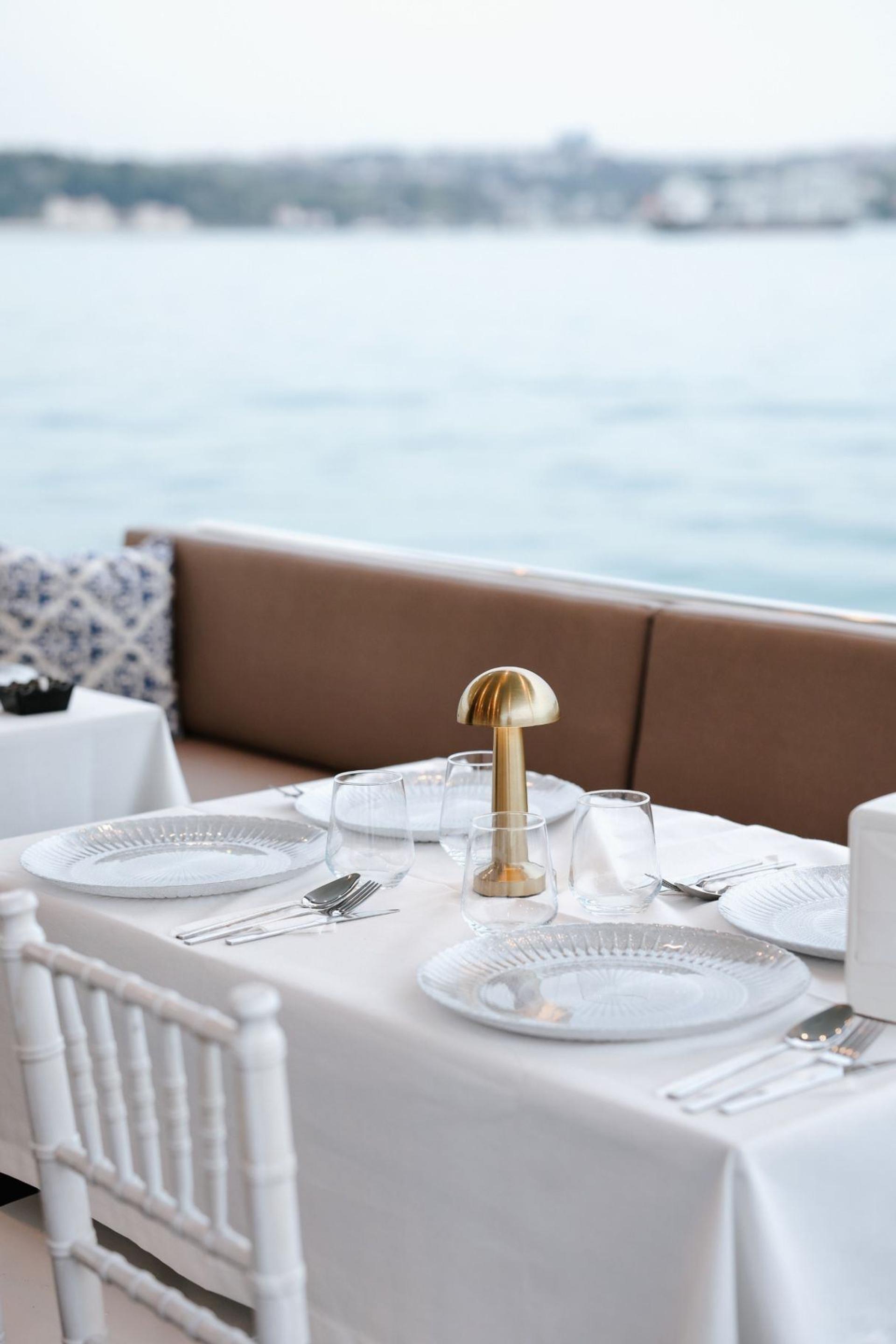 Rental Custom made 22m Motor Yacht - 1107 - photo 11