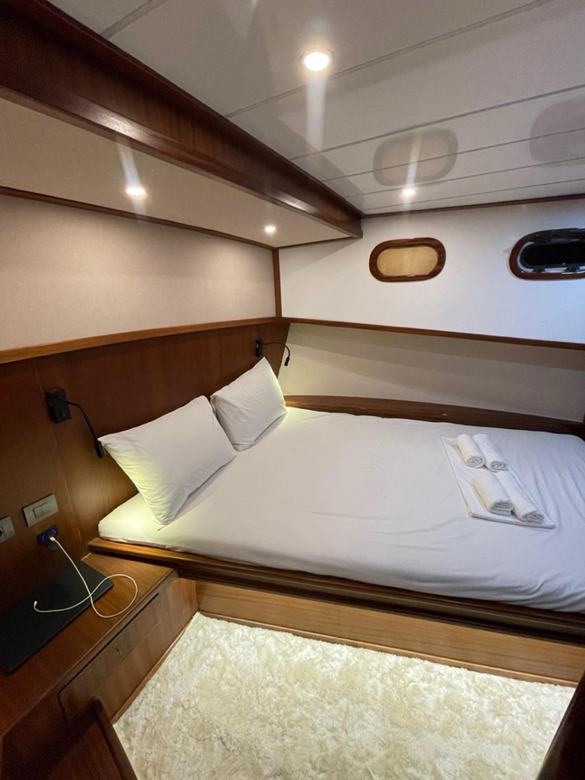 Rental Custom made 14m Motor Yacht - 619 - photo 14