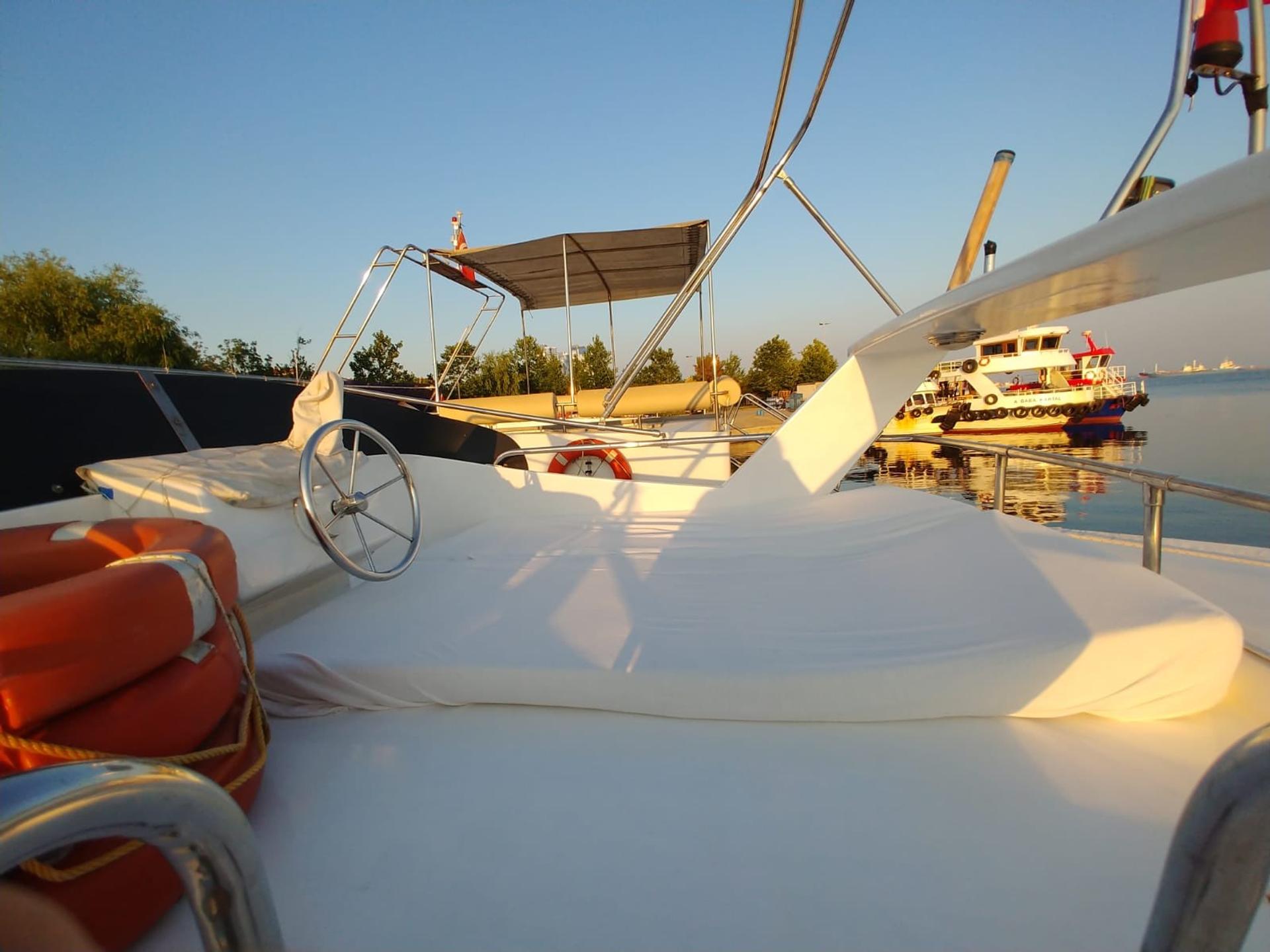 Rental Custom made 13m Motor Yacht - 440 - photo 8