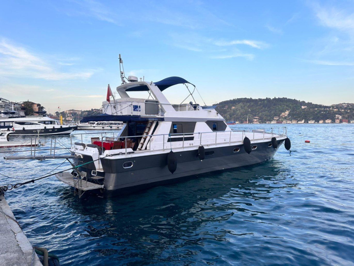 Özel yapım 18m Motoryat