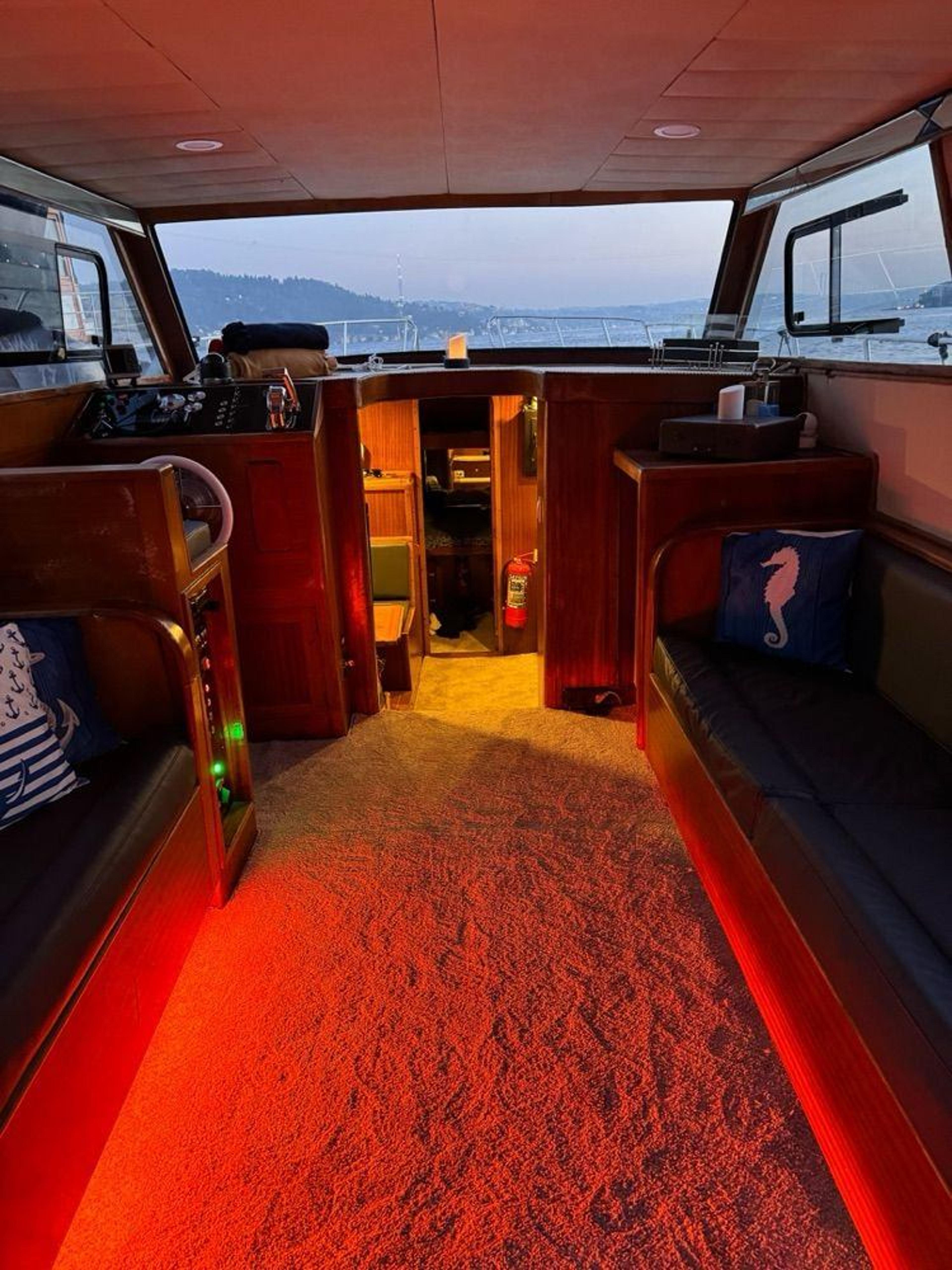 Rental Custom made 14m Motor Yacht - 115 - photo 12