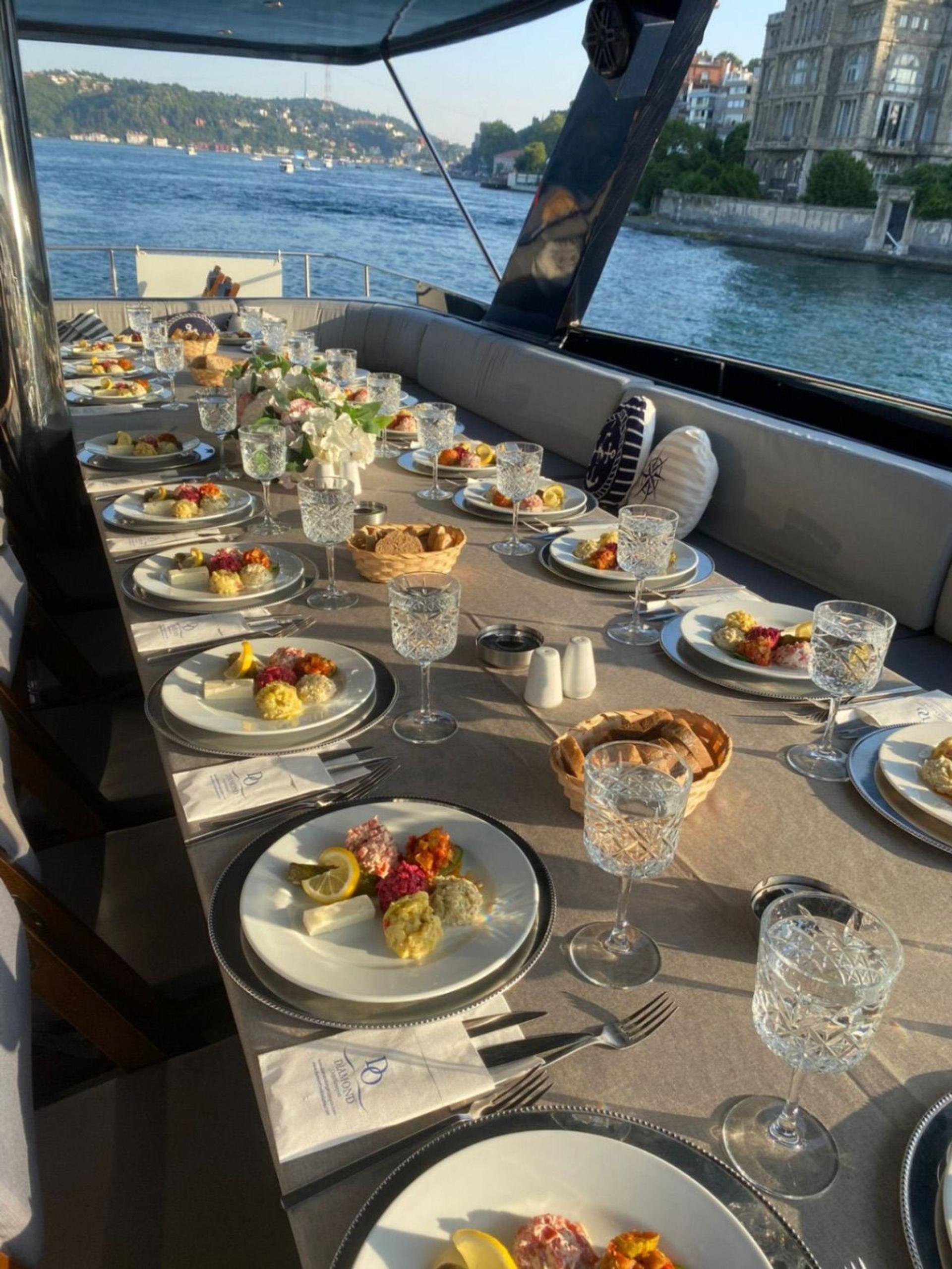 Rental Custom made 22m Motor Yacht - 152 - photo 14