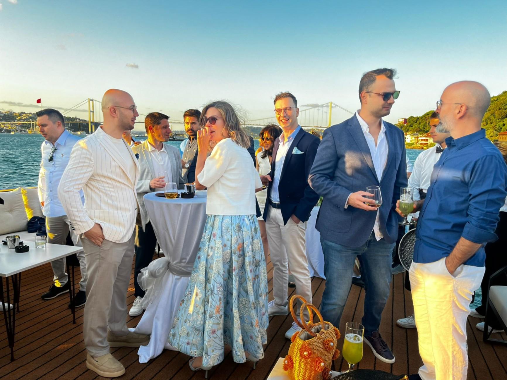 Rental Custom made 24m Party Boat - 44 - photo 6