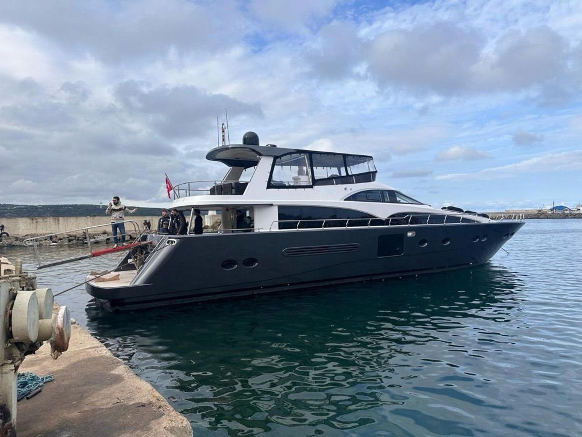 Kiralık Bilgin 26m Motoryat - 826 - photo 1