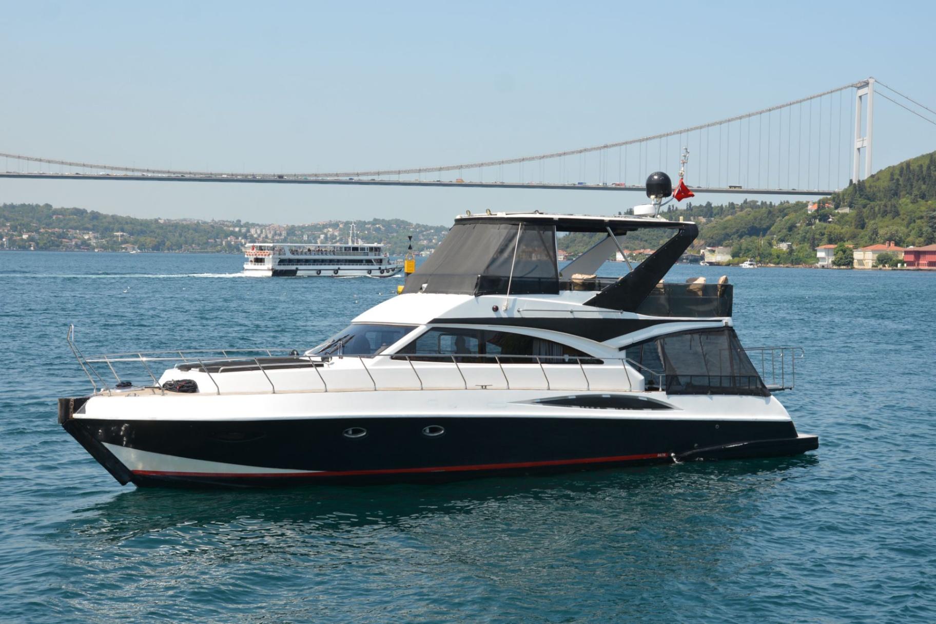 Rental Custom made 17m Motor Yacht - 383-12