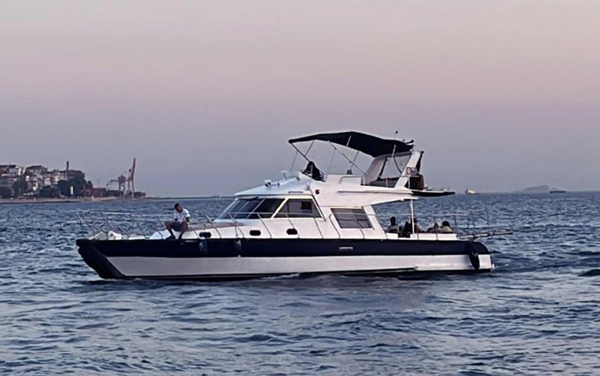 Rental Custom made 14m Motor Yacht - 580 - photo 1