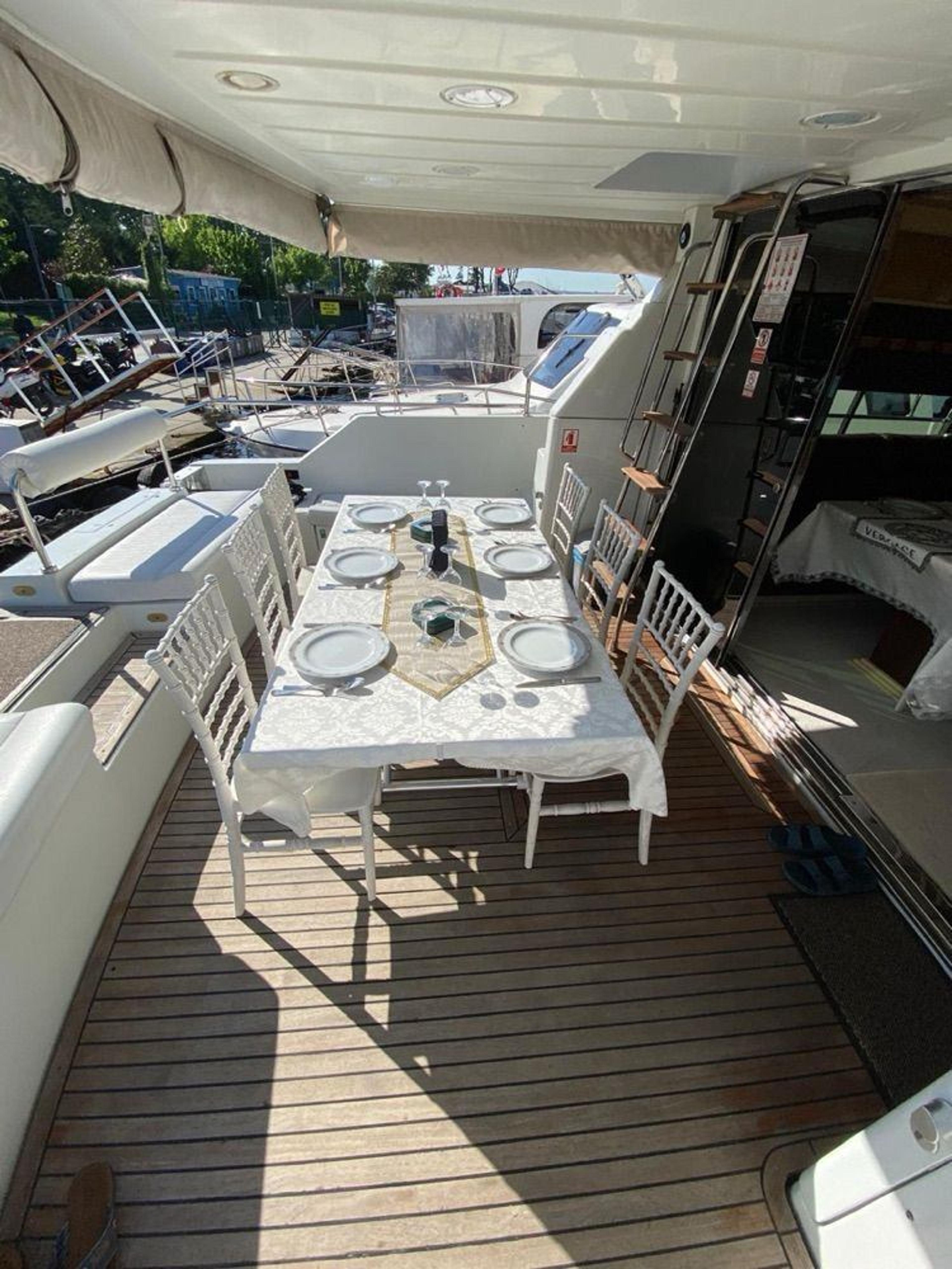 Rental Mochi Craft 18m Motor Yacht - 620 - photo 5