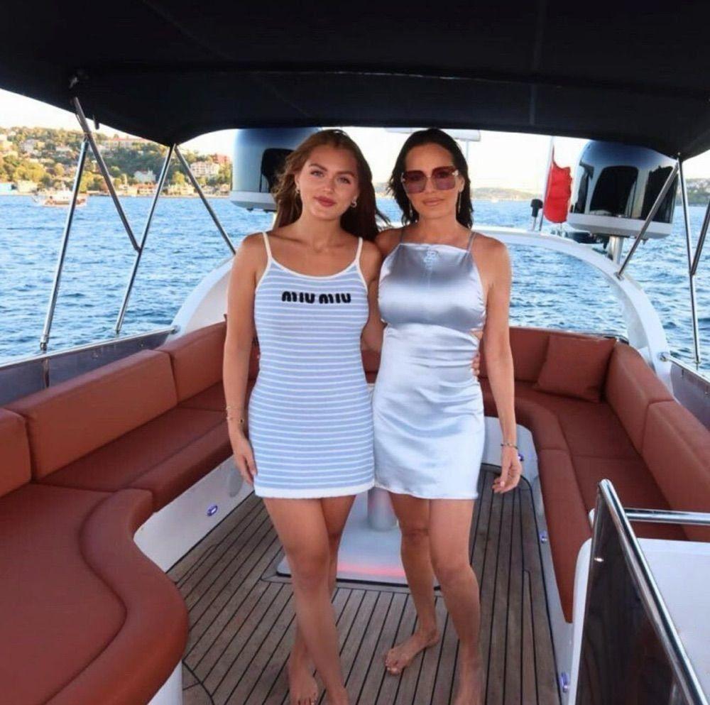 Rental Custom made 19m Motor Yacht - 453-19