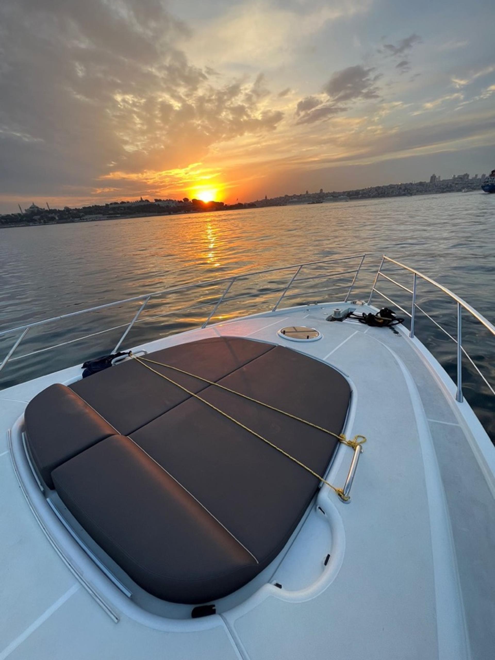 Kiralık Azimut 22m Motoryat - 347 - photo 6