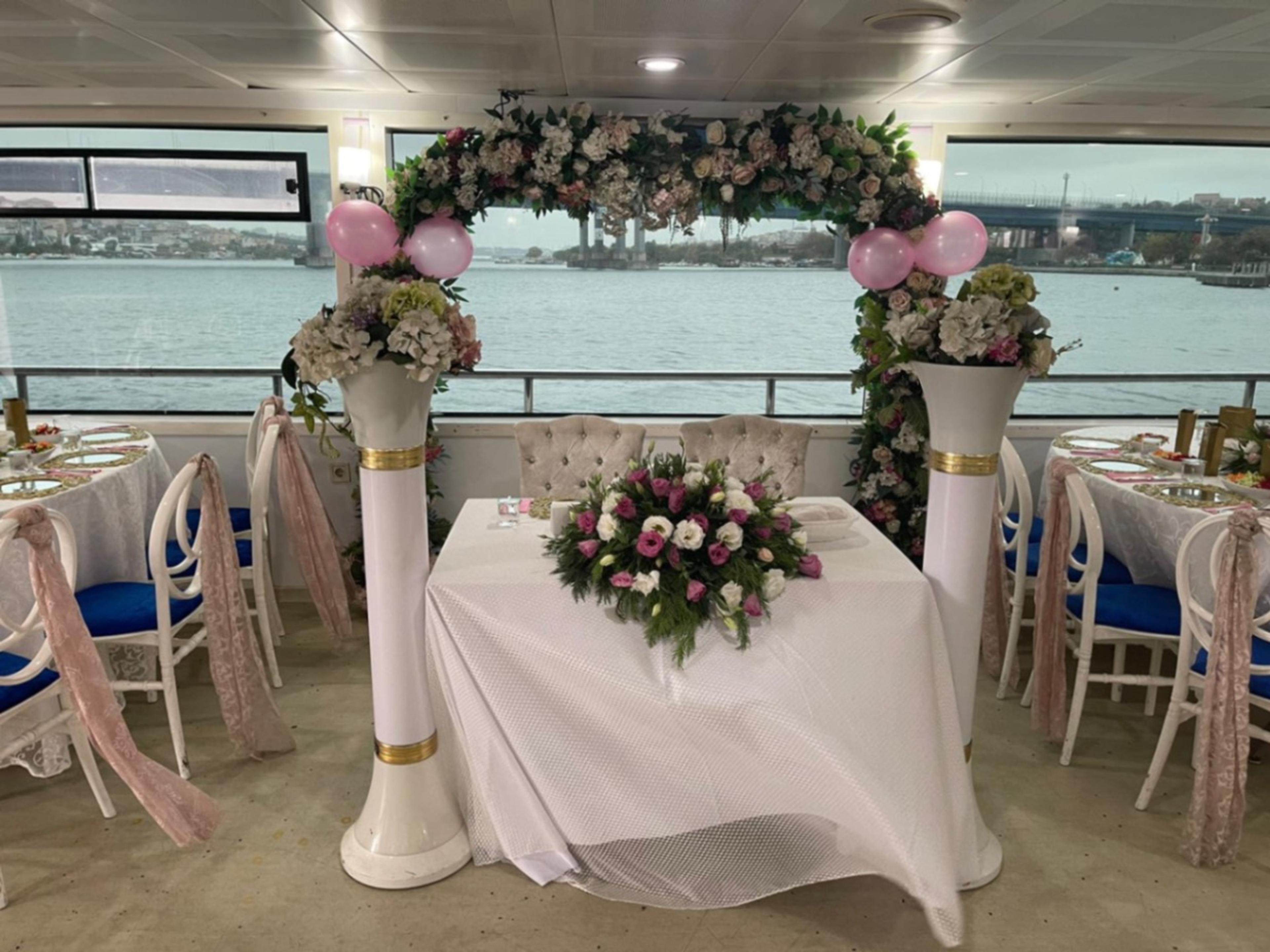 Rental Custom made 24m Party Boat - 67 - photo 10