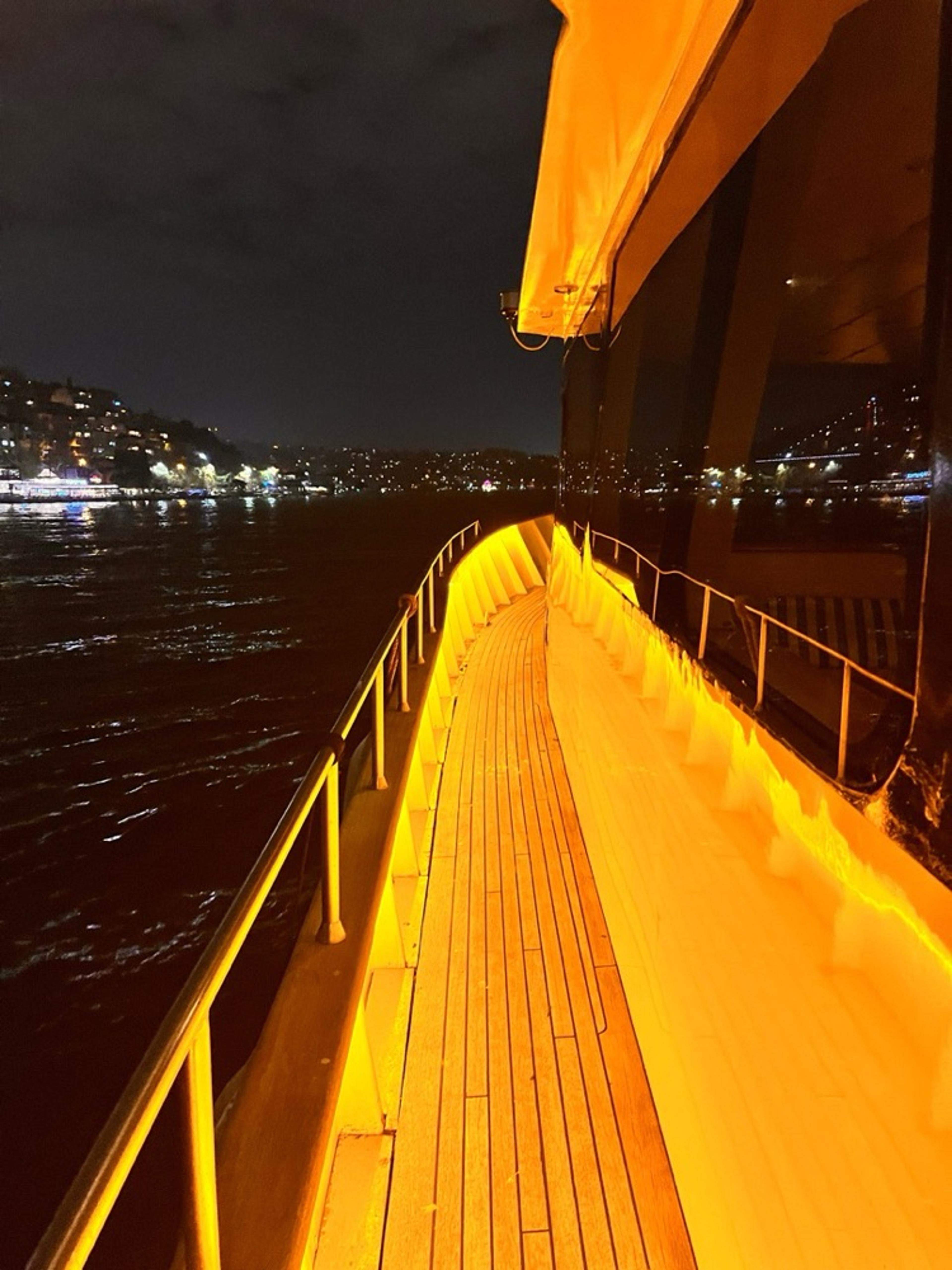 Rental Custom made 18m Motor Yacht - 698 - photo 12
