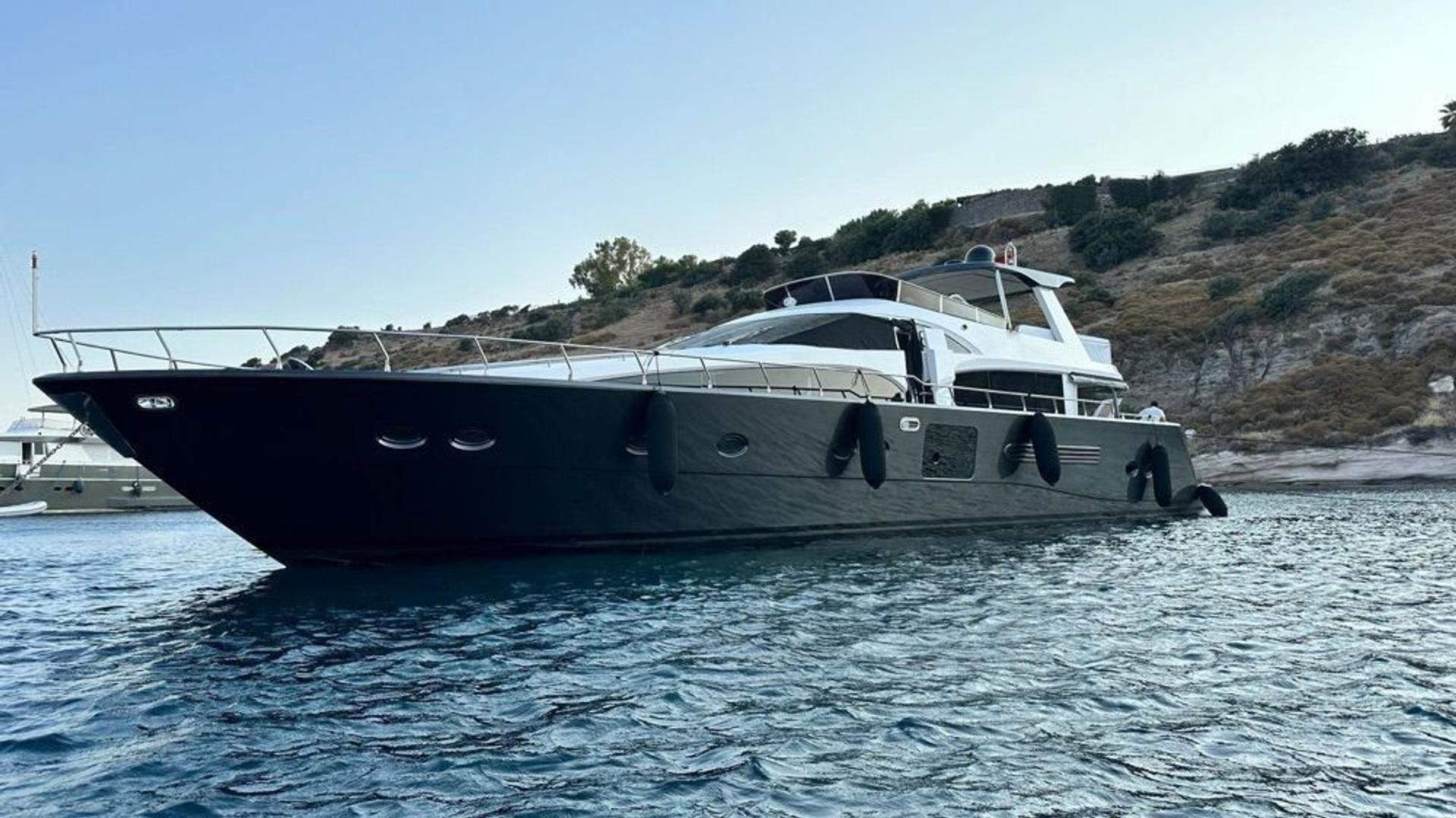 Kiralık Bilgin 26m Motoryat - 826 - photo 2