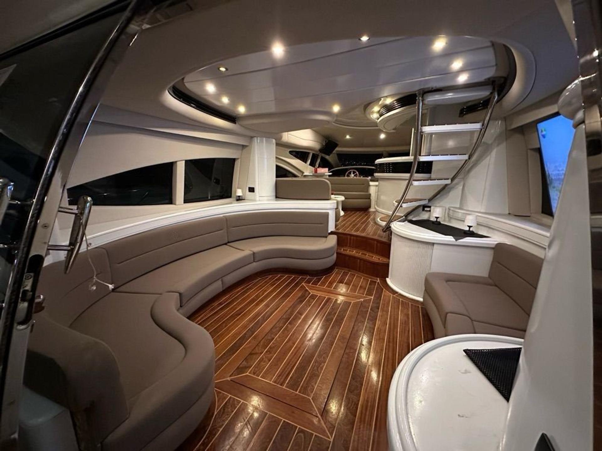 Kiralık Azimut 22m Motoryat - 347 - photo 8