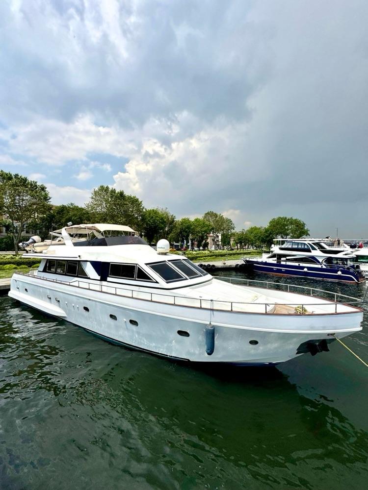 Rental Falcon 26m Motor Yacht - 925-1
