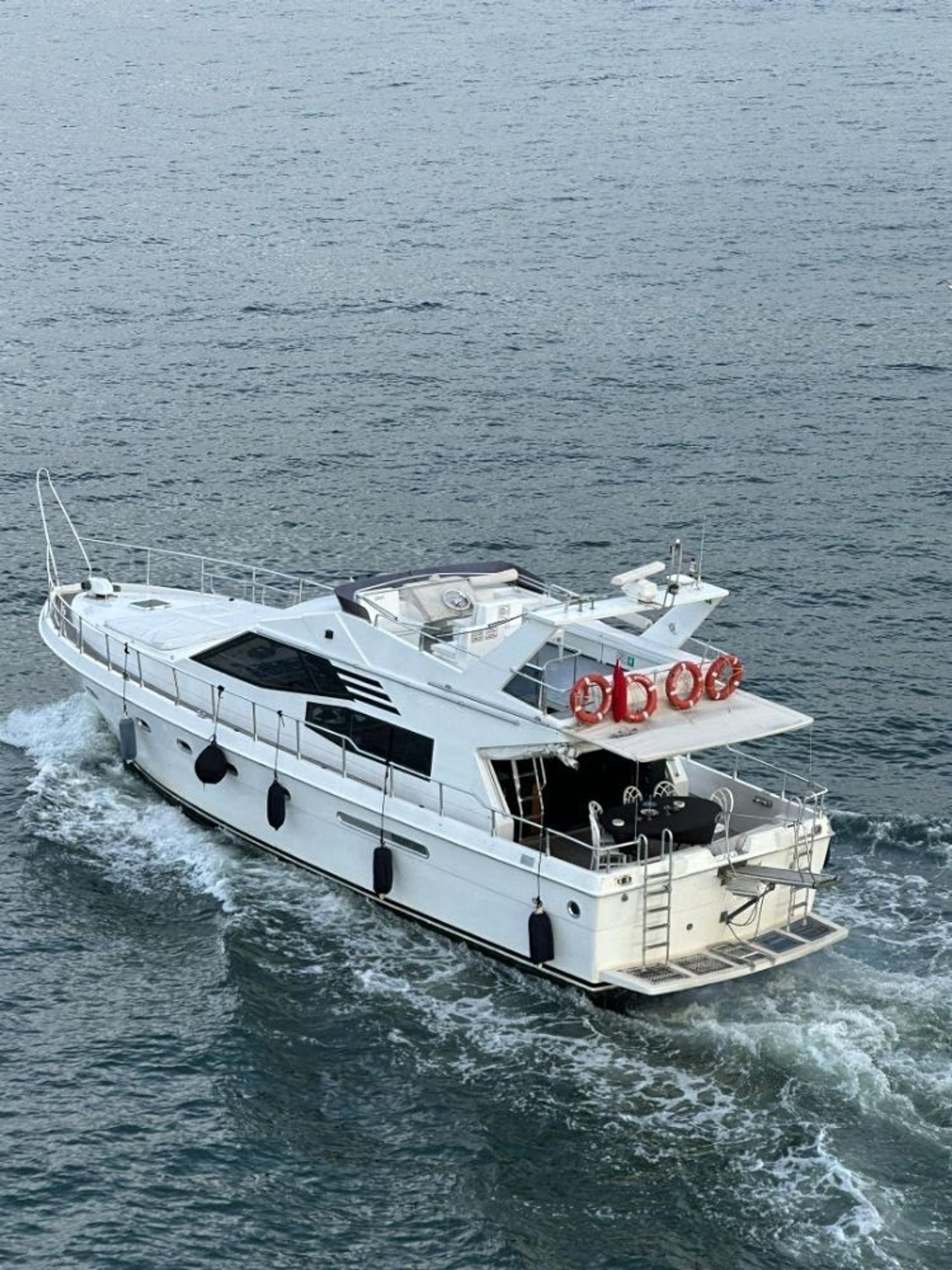 Kiralık Özel yapım 18m Motoryat - 958 - photo 10