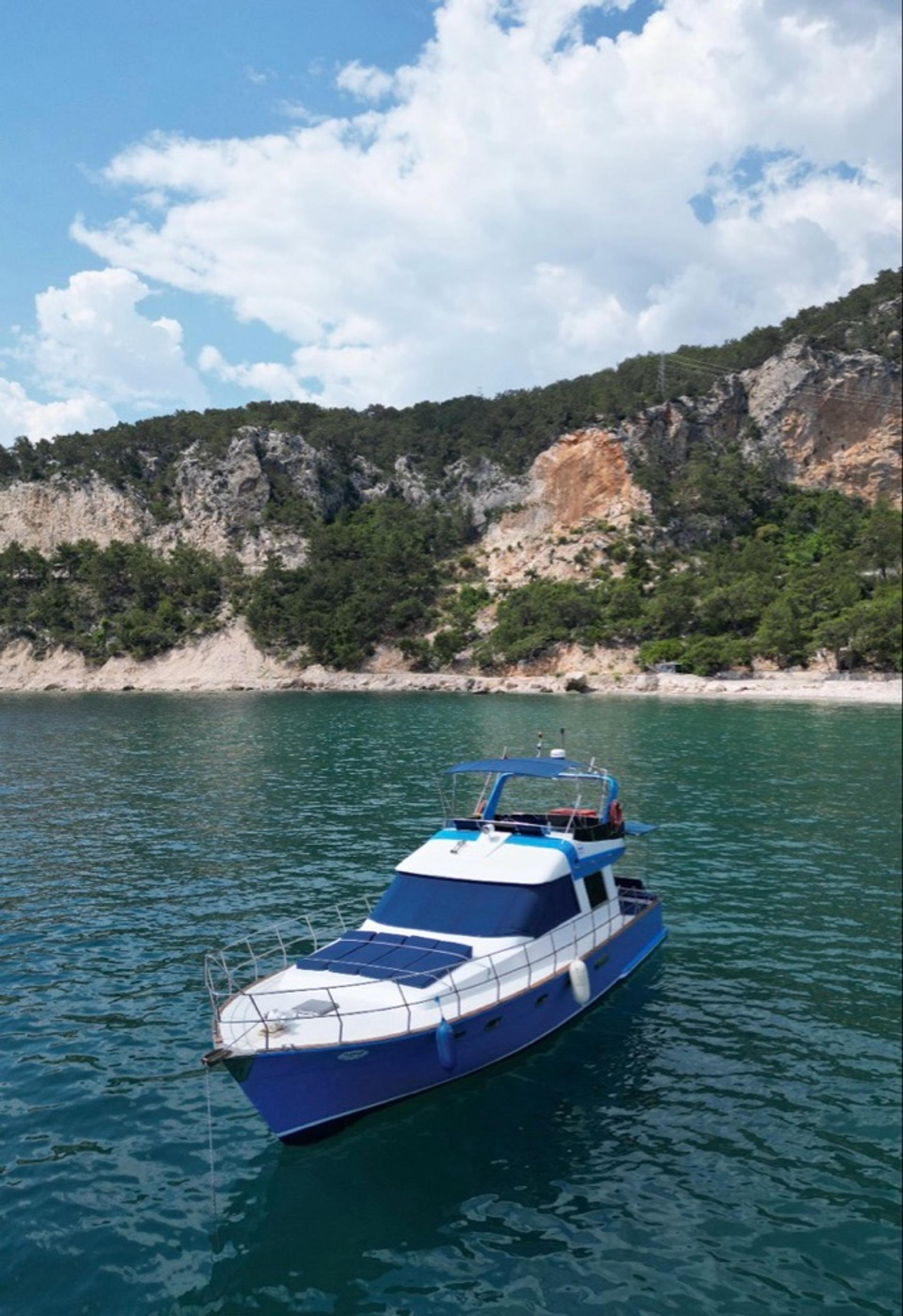 Kiralık Özel yapım 14m Motoryat - 1097 - photo 1
